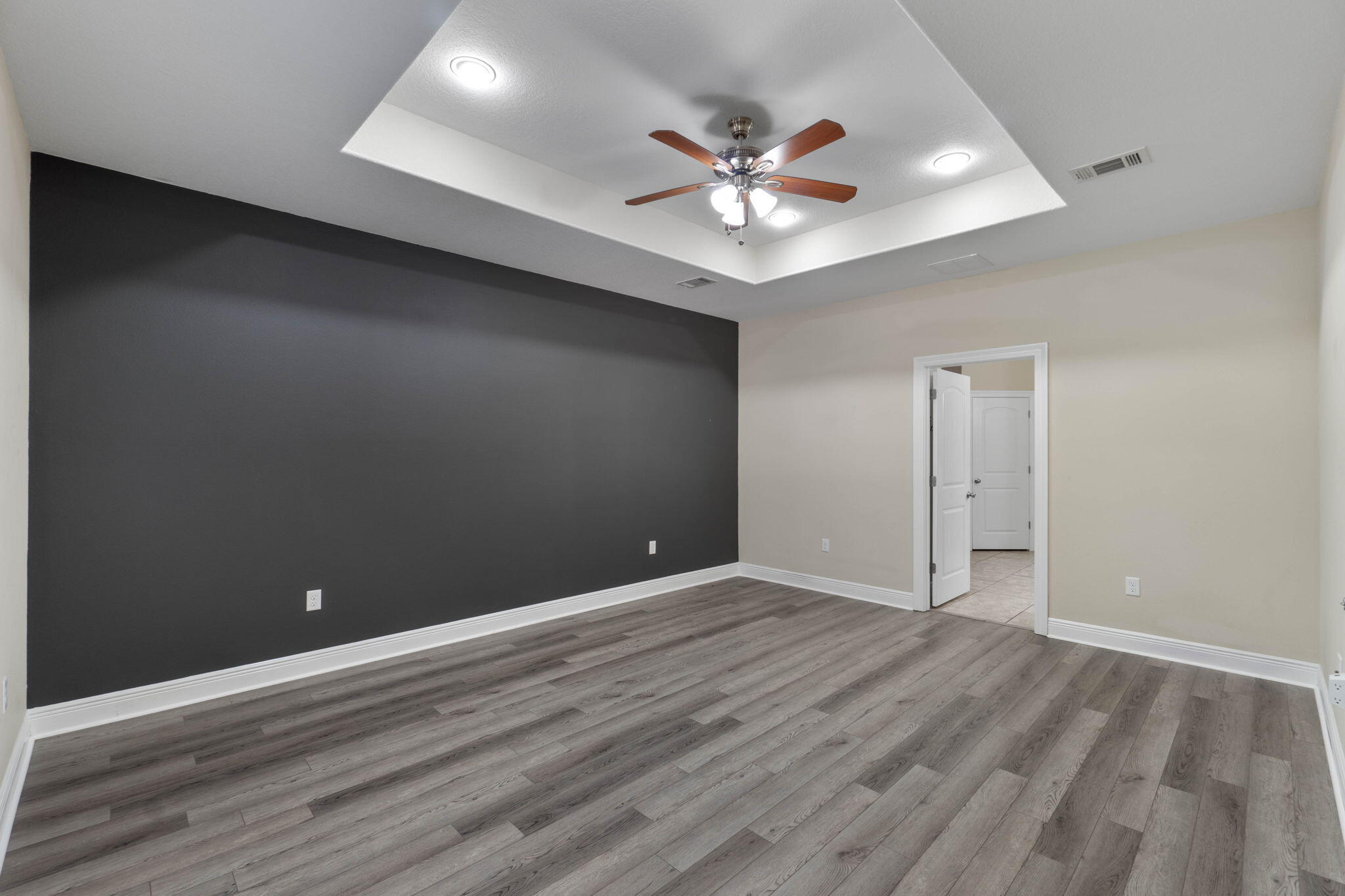 TOM KING ESTATES - Residential