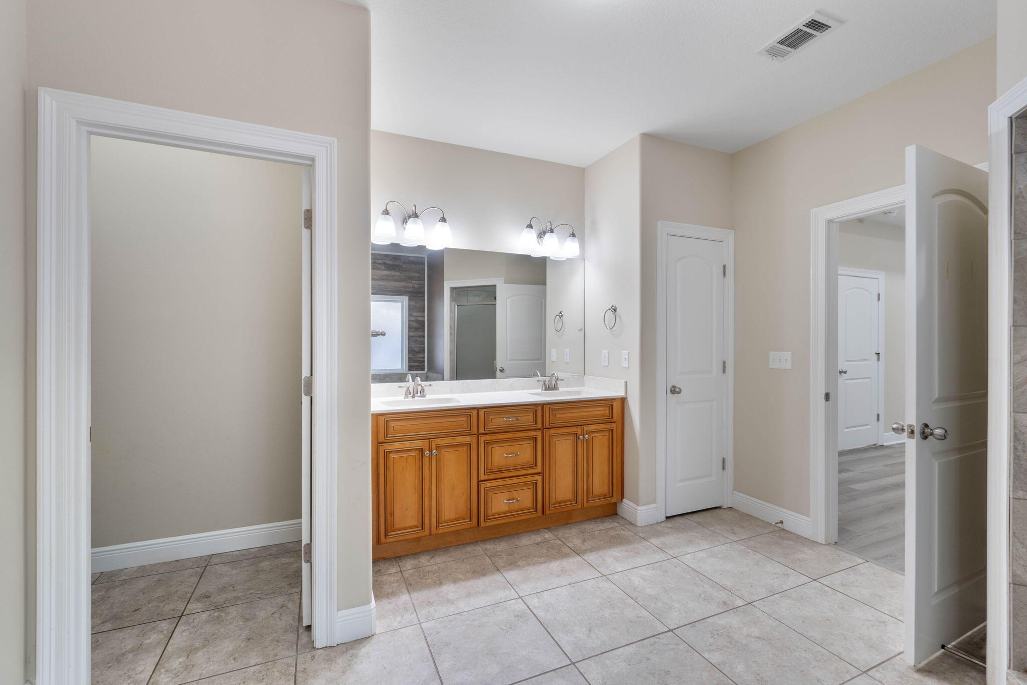 TOM KING ESTATES - Residential