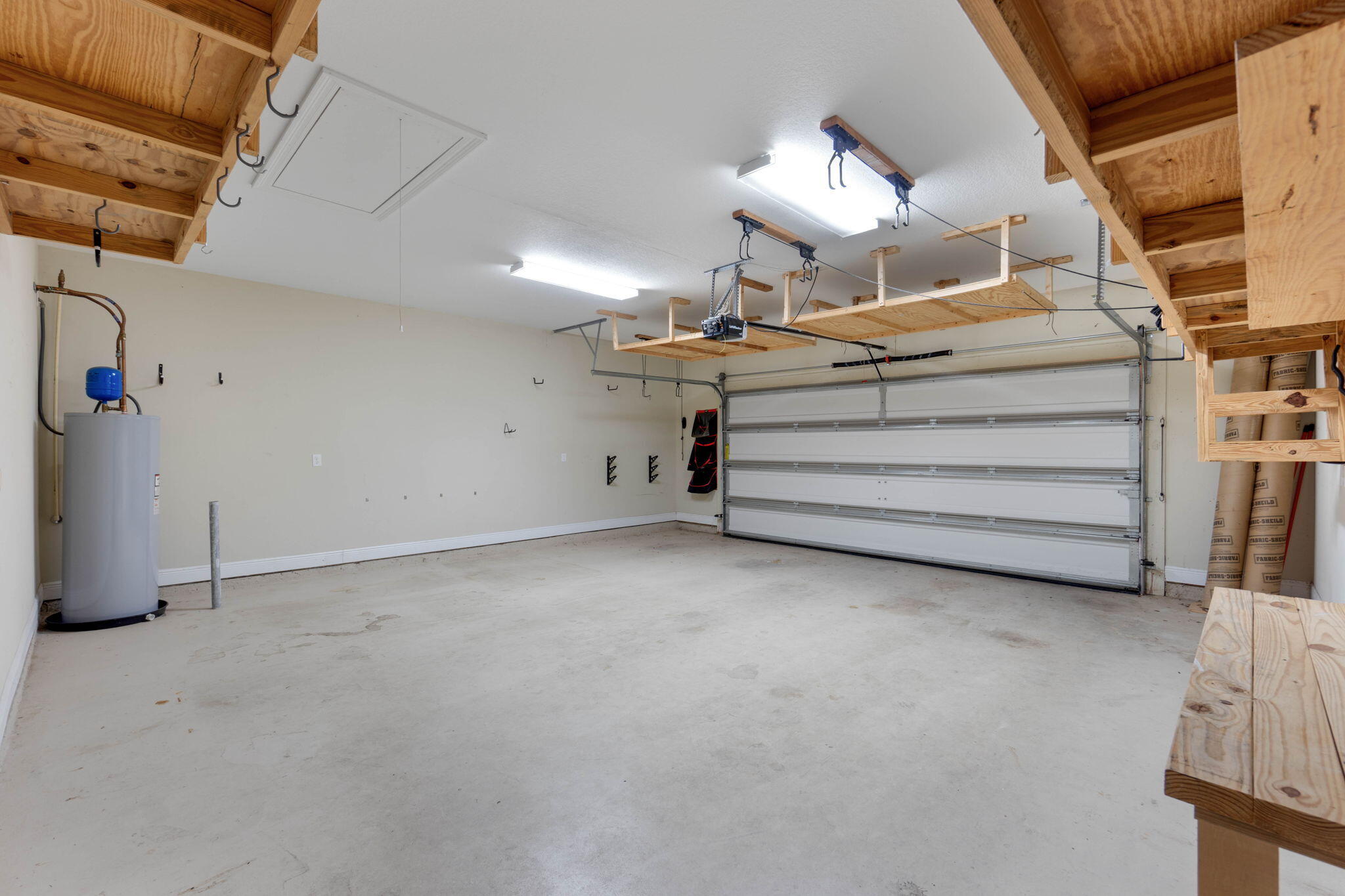 TOM KING ESTATES - Residential