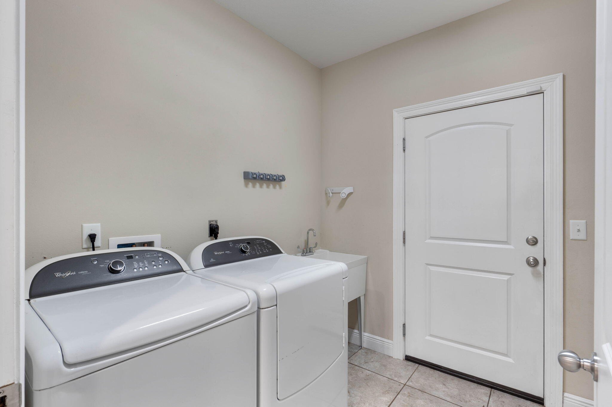 TOM KING ESTATES - Residential