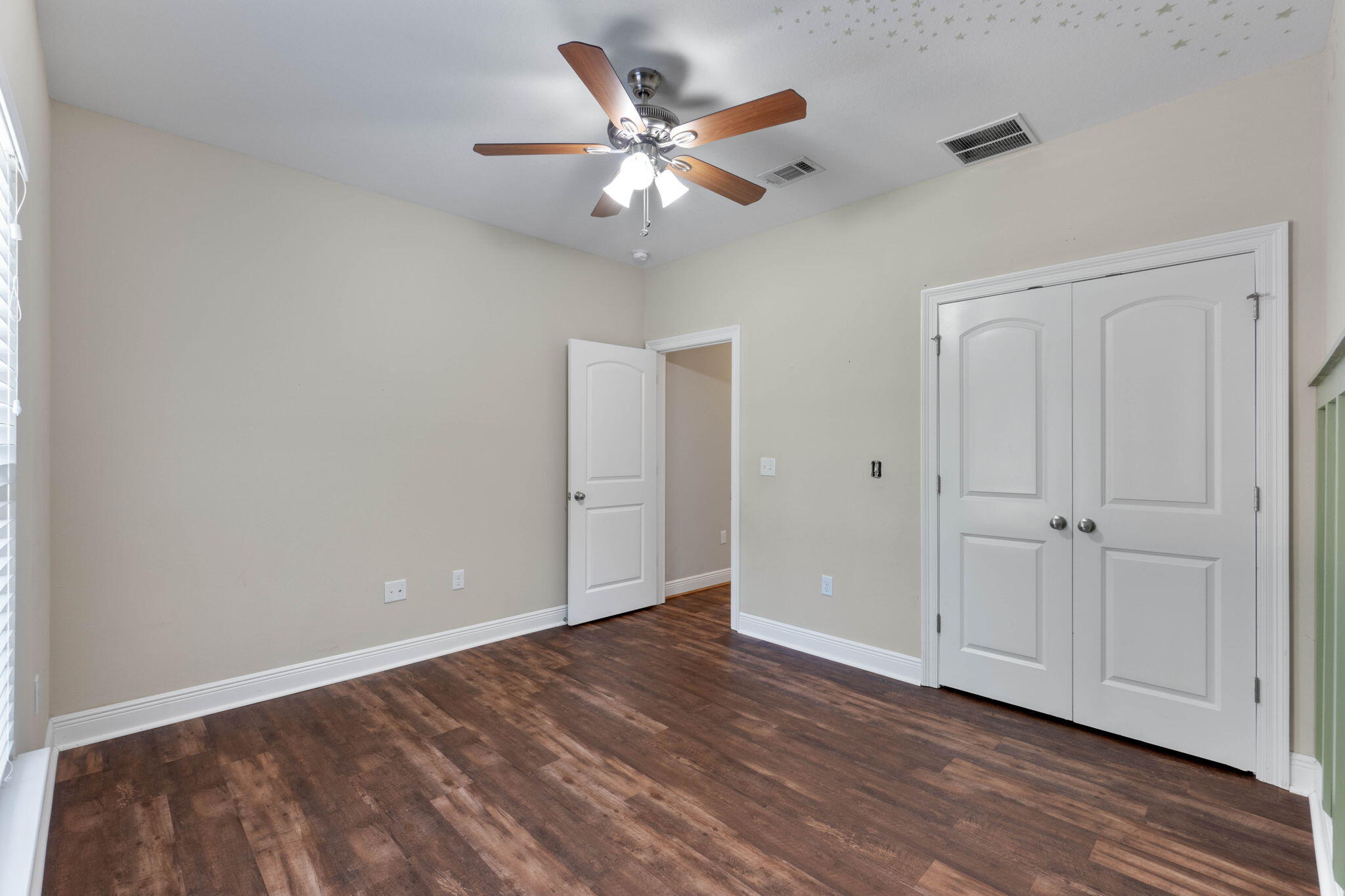 TOM KING ESTATES - Residential