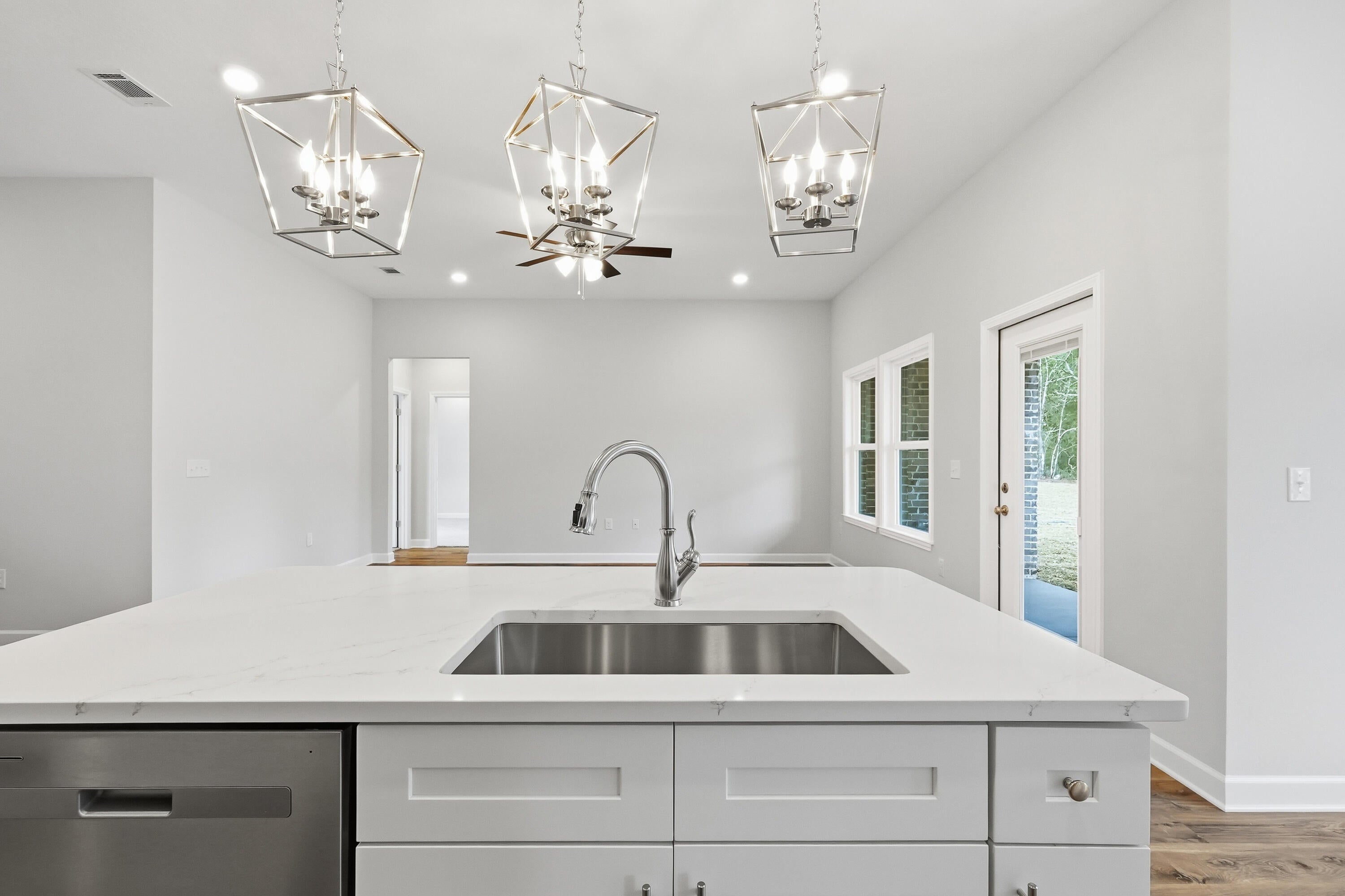 SOUTHERN CHARM - Residential