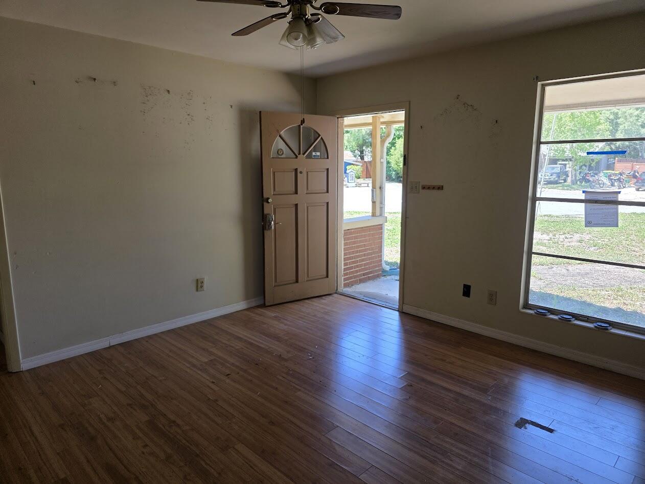 HOWARD S/D - Residential