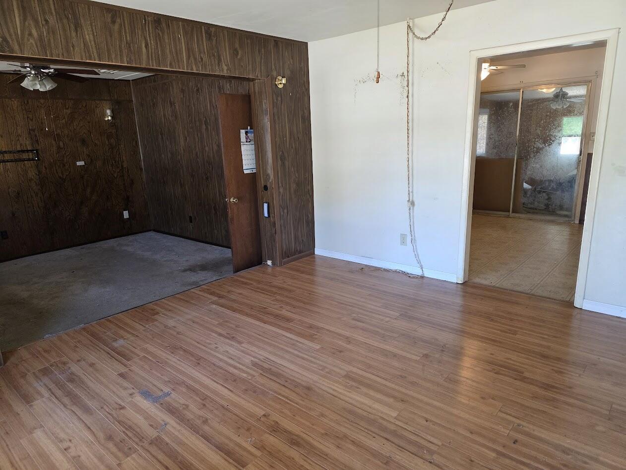 HOWARD S/D - Residential