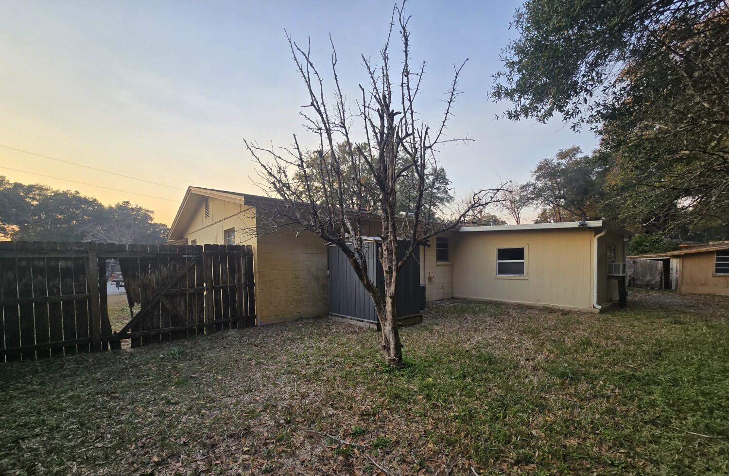 HOWARD S/D - Residential