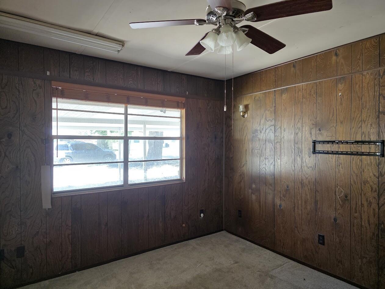 HOWARD S/D - Residential