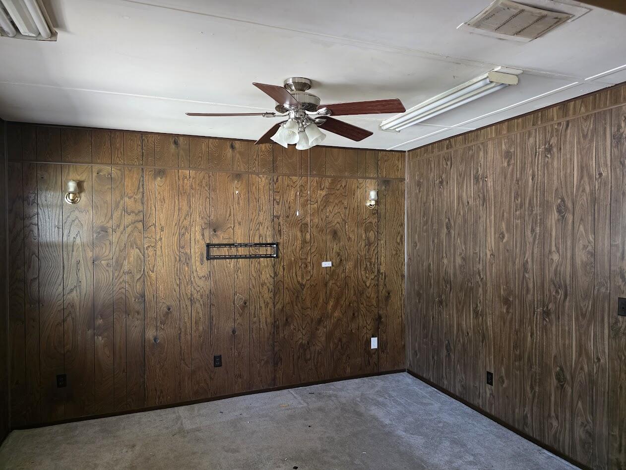 HOWARD S/D - Residential