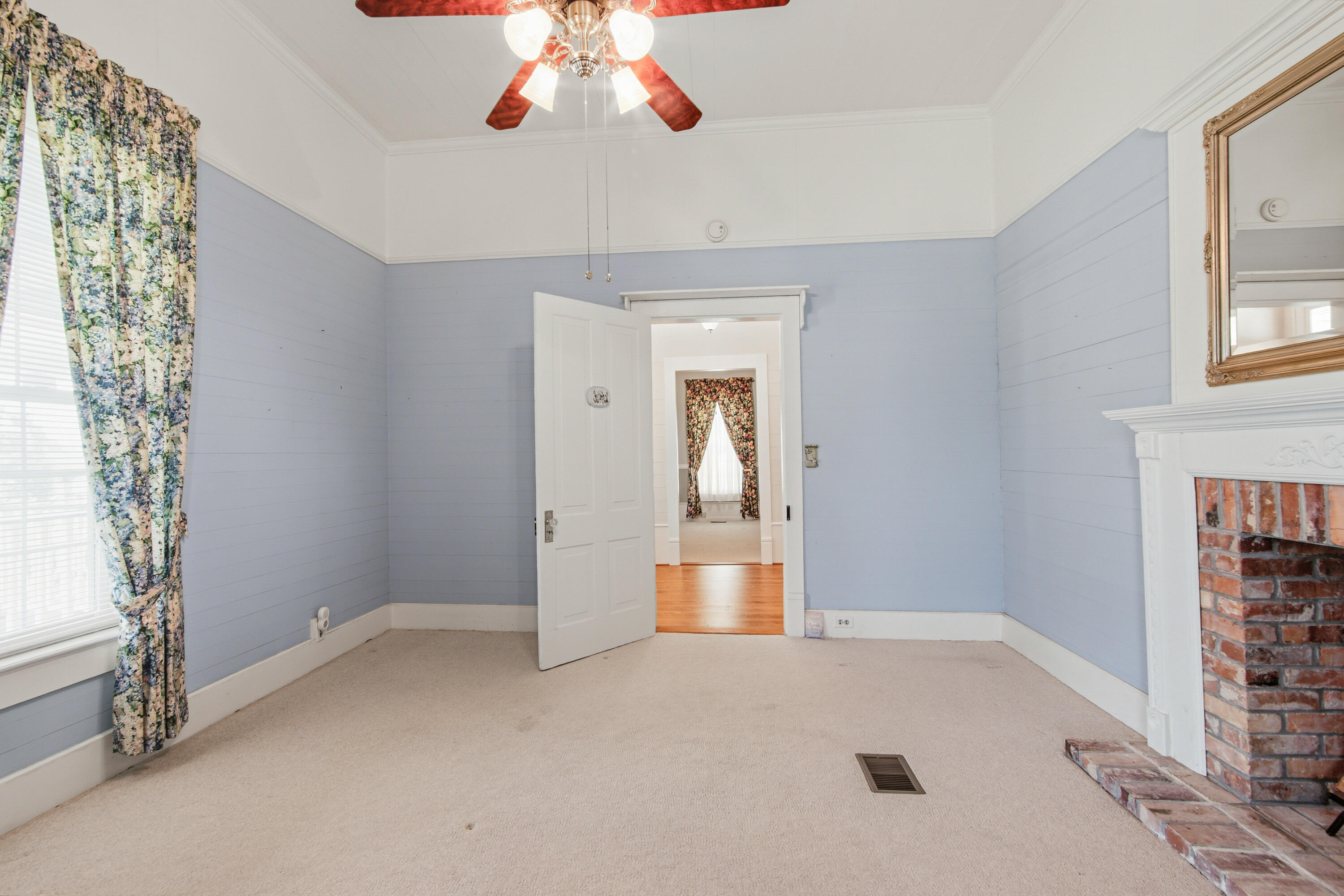 NO RECORDED SUBDIVISION - Residential