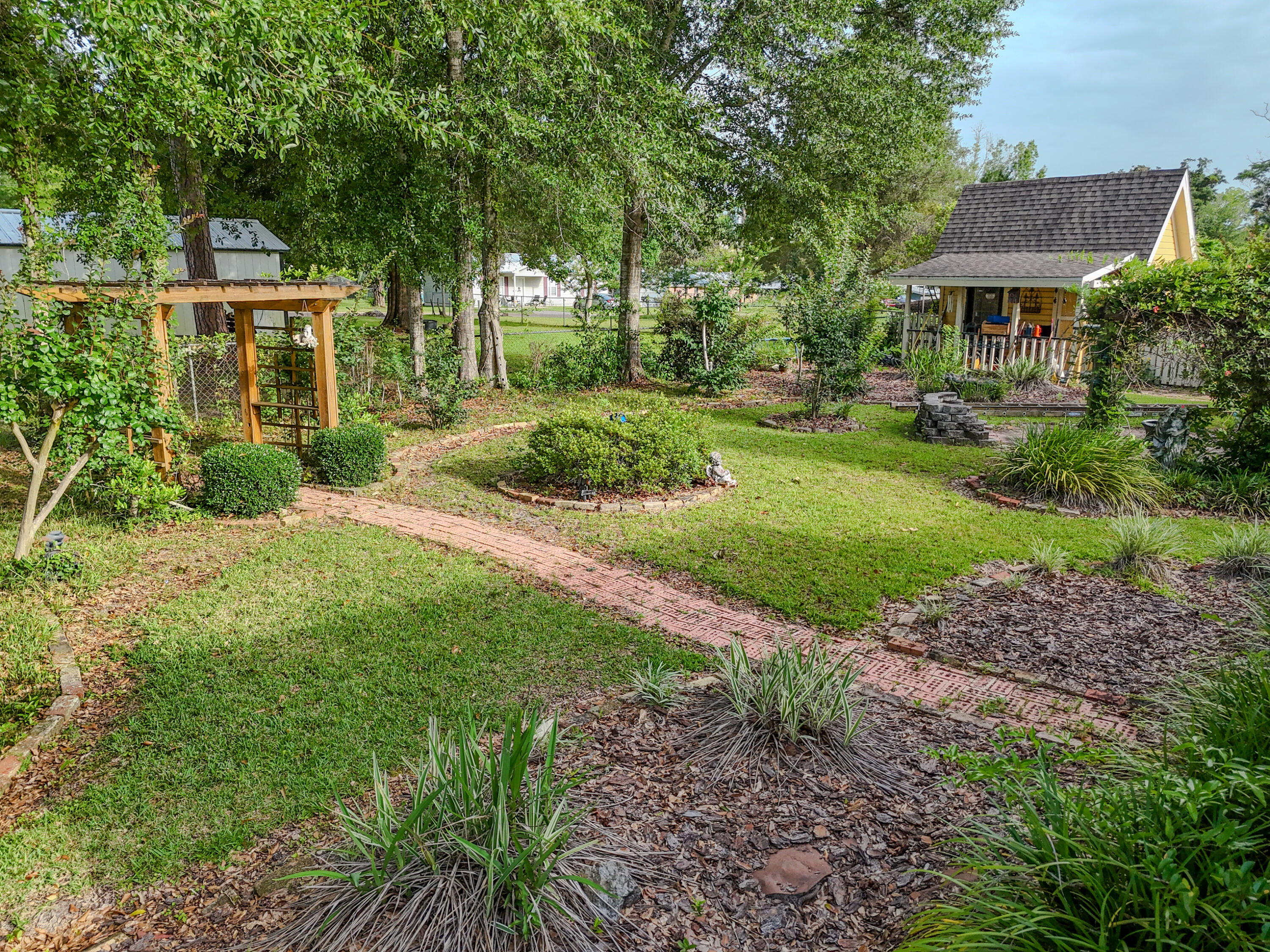 NO RECORDED SUBDIVISION - Residential
