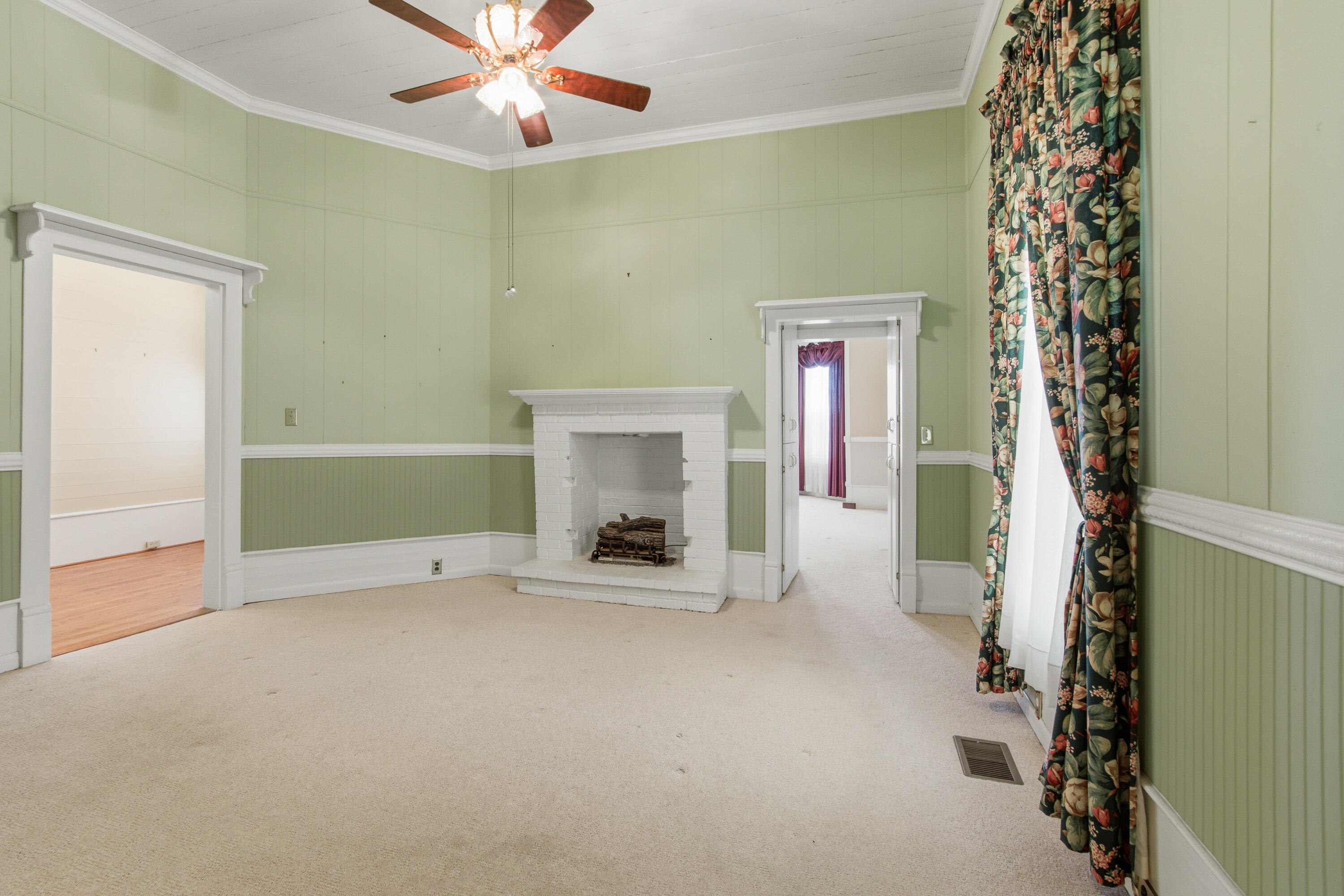 NO RECORDED SUBDIVISION - Residential