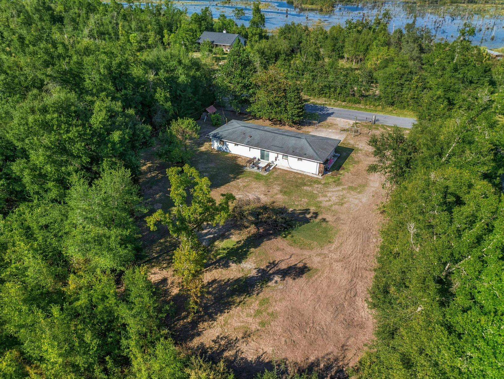 NO RECORDED SUBDIVISION - Residential