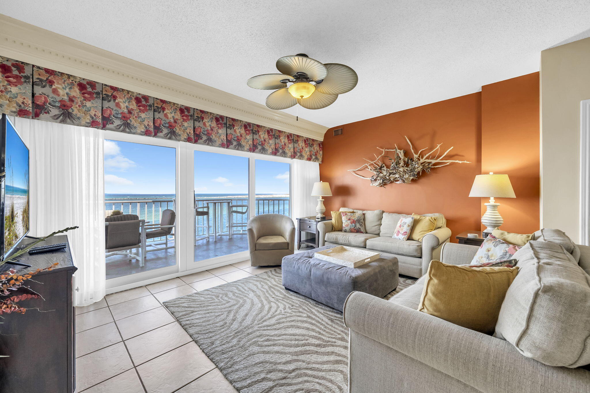 WATERVIEW TOWERS YACHT CLUB - Residential