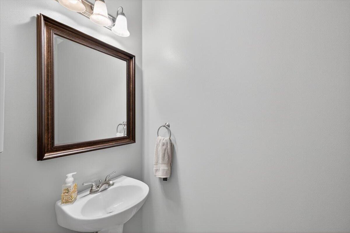 DUGGAN POND ESTATES - Residential
