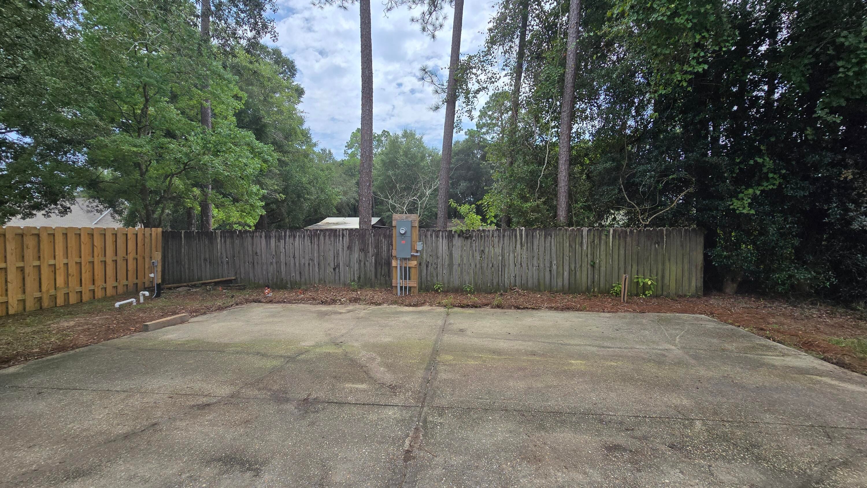METES & BOUNDS - Residential Lease