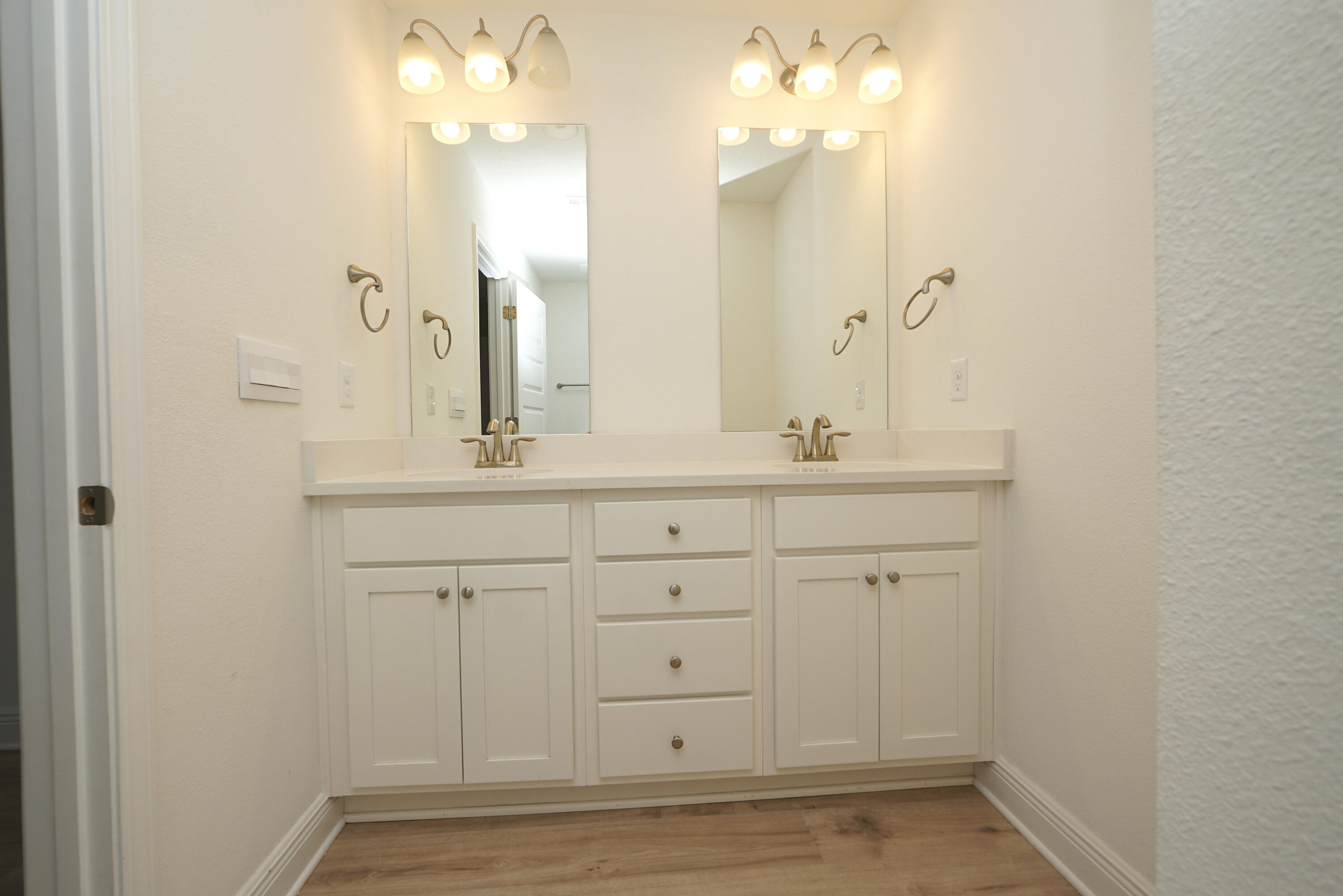 Harbor Place Townhomes - Residential Lease