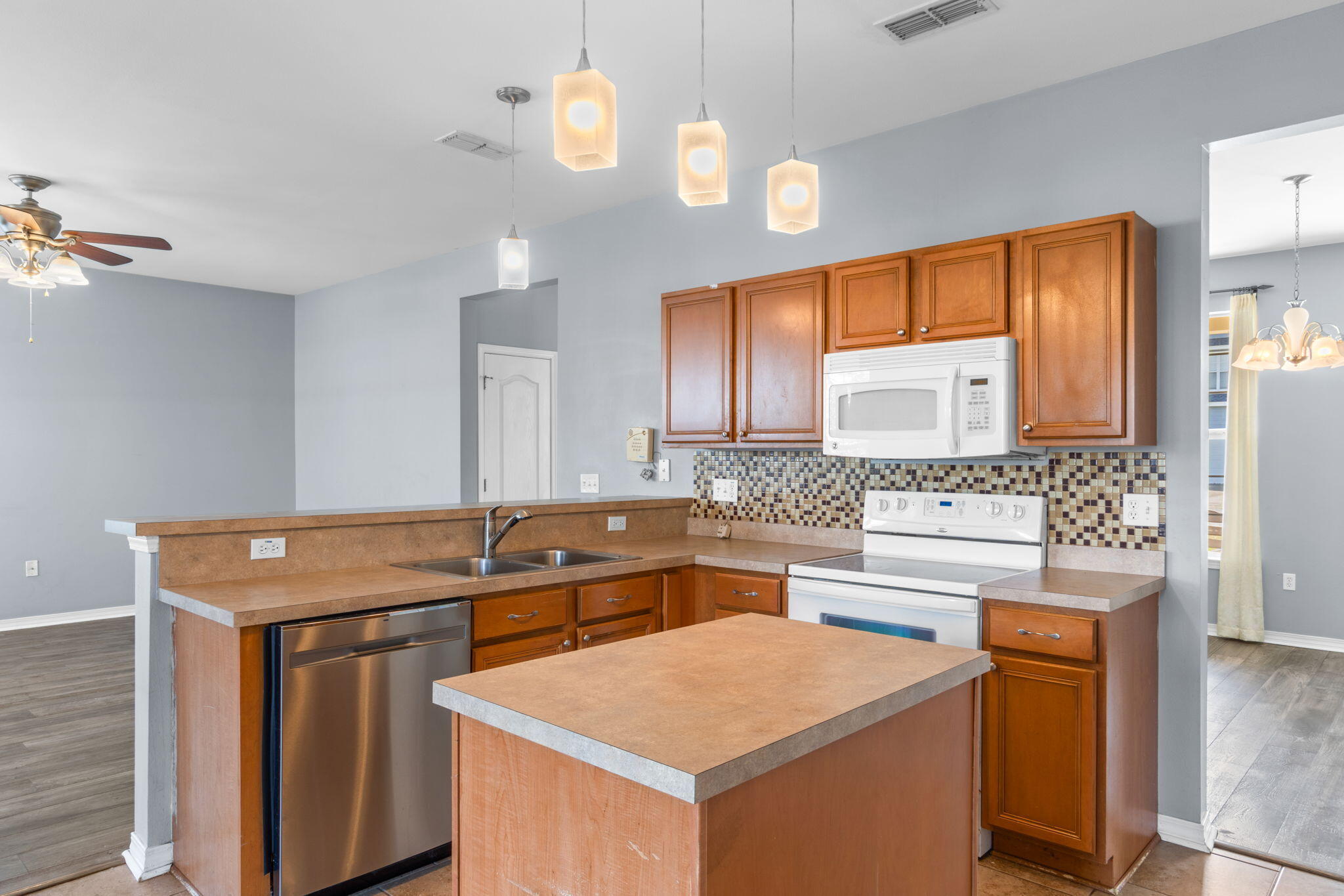 SANDY RIDGE ESTATES - Residential