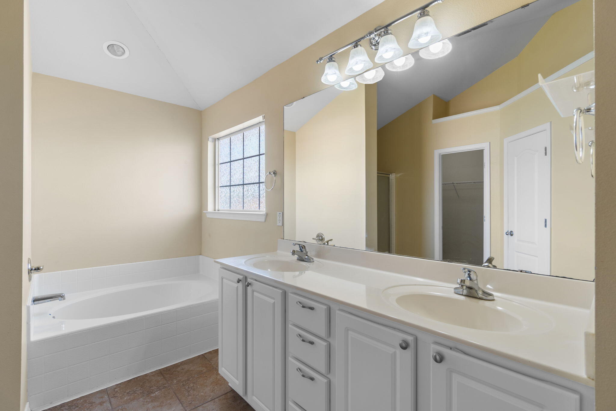 SANDY RIDGE ESTATES - Residential