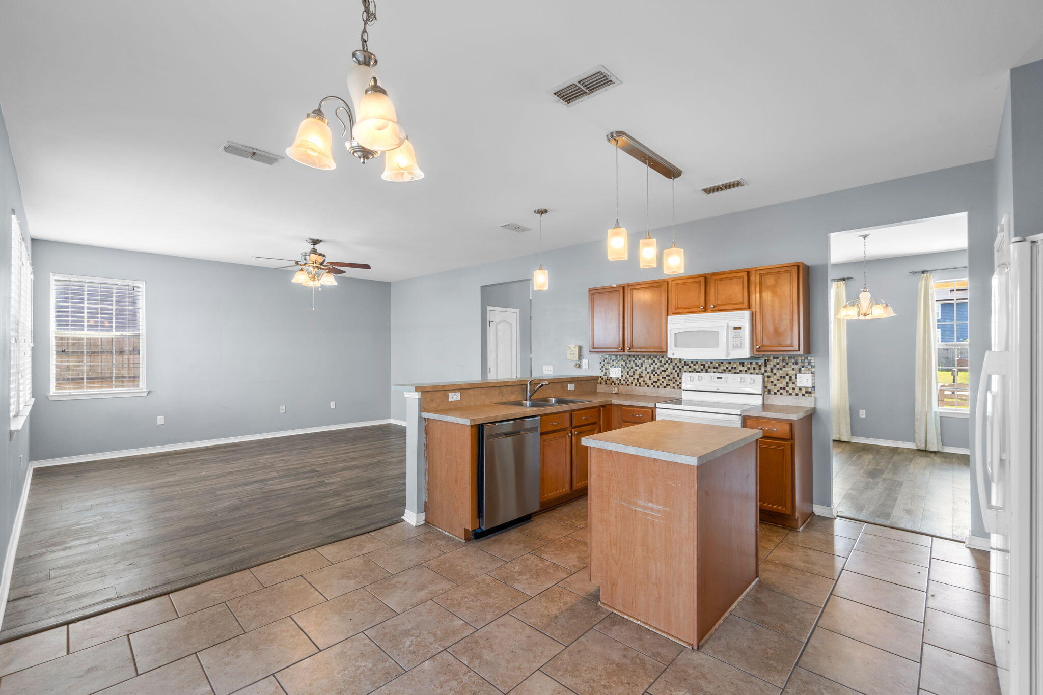 SANDY RIDGE ESTATES - Residential