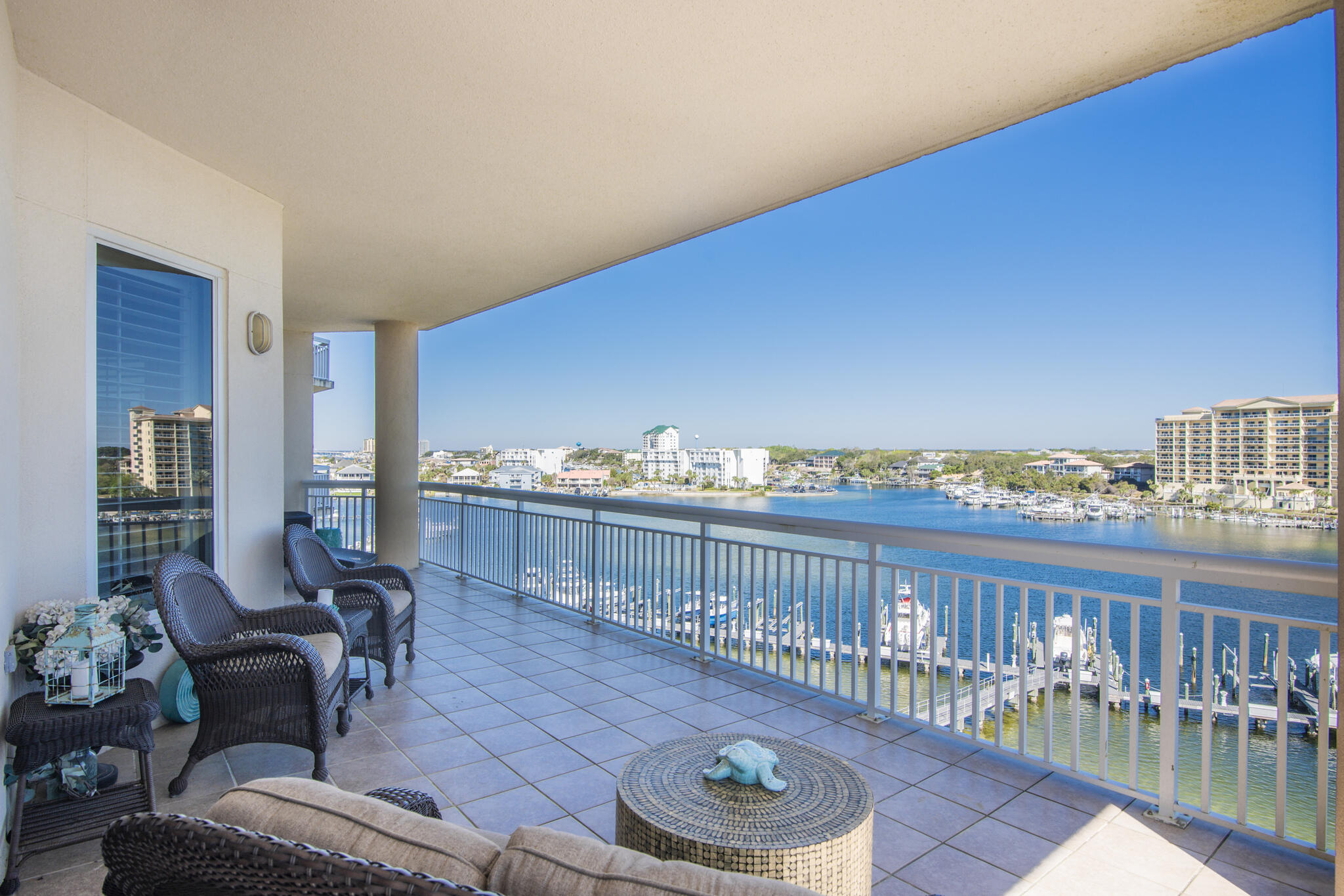 HARBOR LANDING - Residential