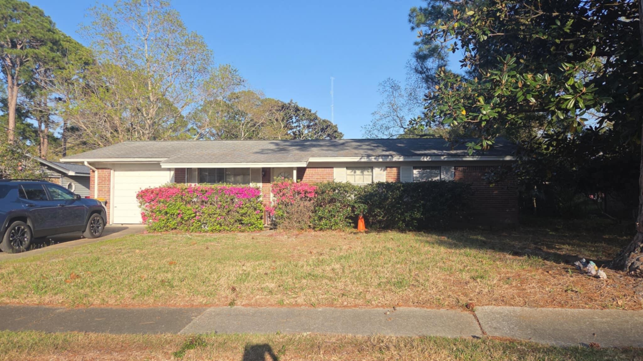 This 3-bedroom, 2-bath home at 224 Deluna offers comfortable living with a 1-car garage and a spacious backyard, perfect for relaxing or entertaining. Conveniently located in Fort Walton Beach, this property provides easy access to local amenities, shopping, and dining.