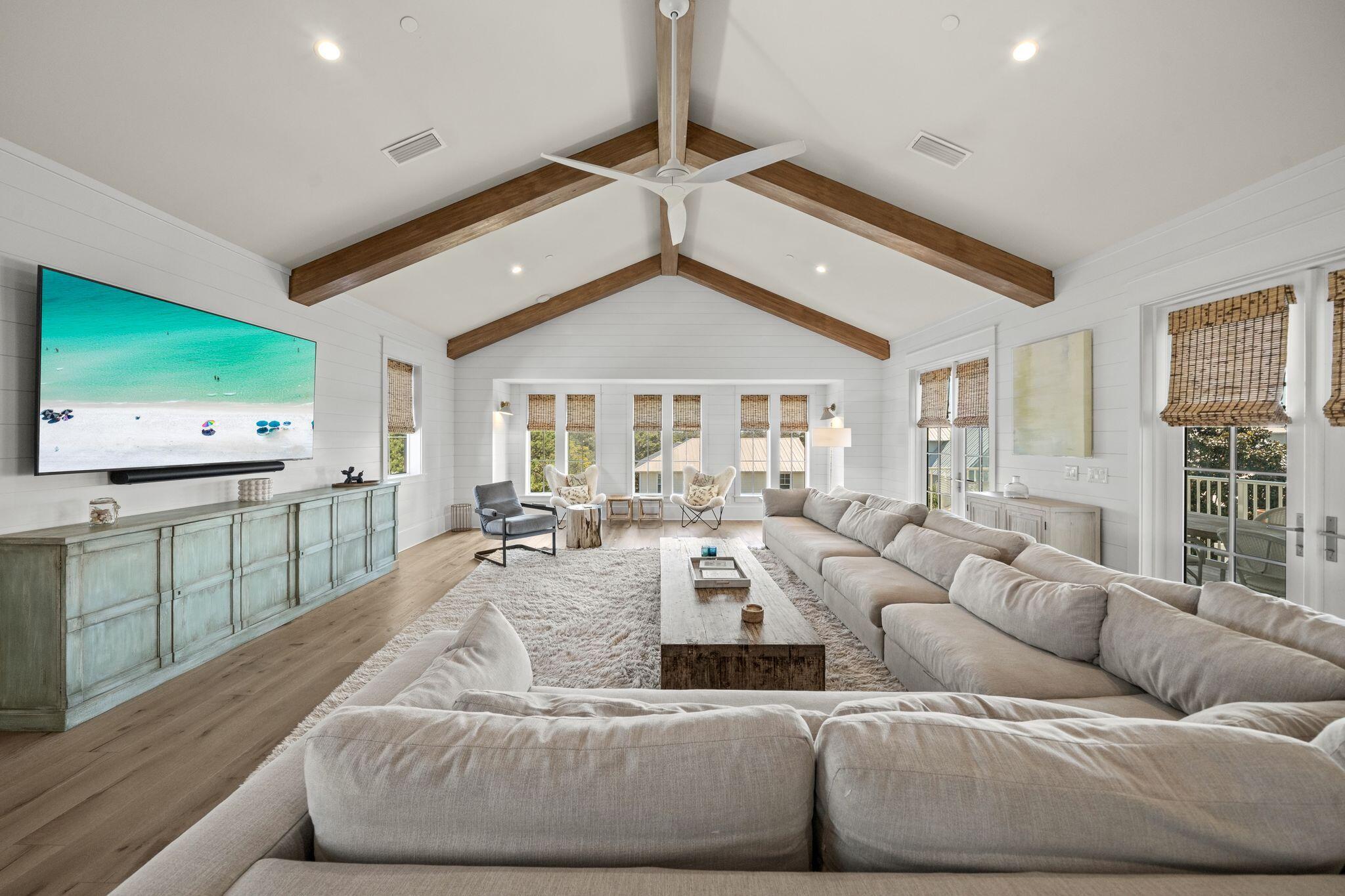 BLUE MOUNTAIN BEACH - Residential