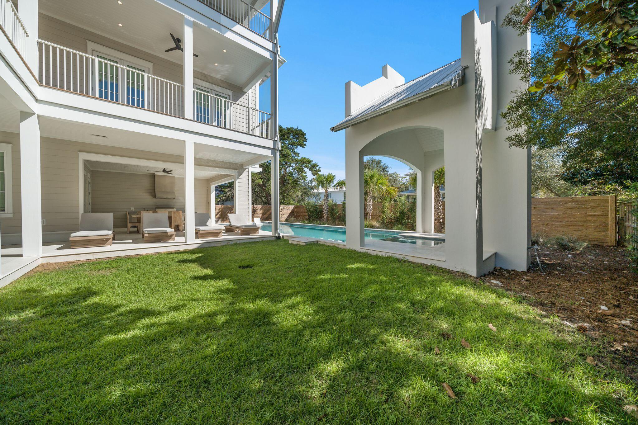 BLUE MOUNTAIN BEACH - Residential