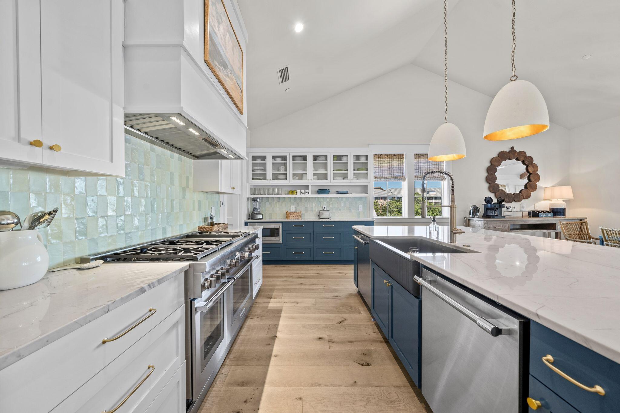 BLUE MOUNTAIN BEACH - Residential