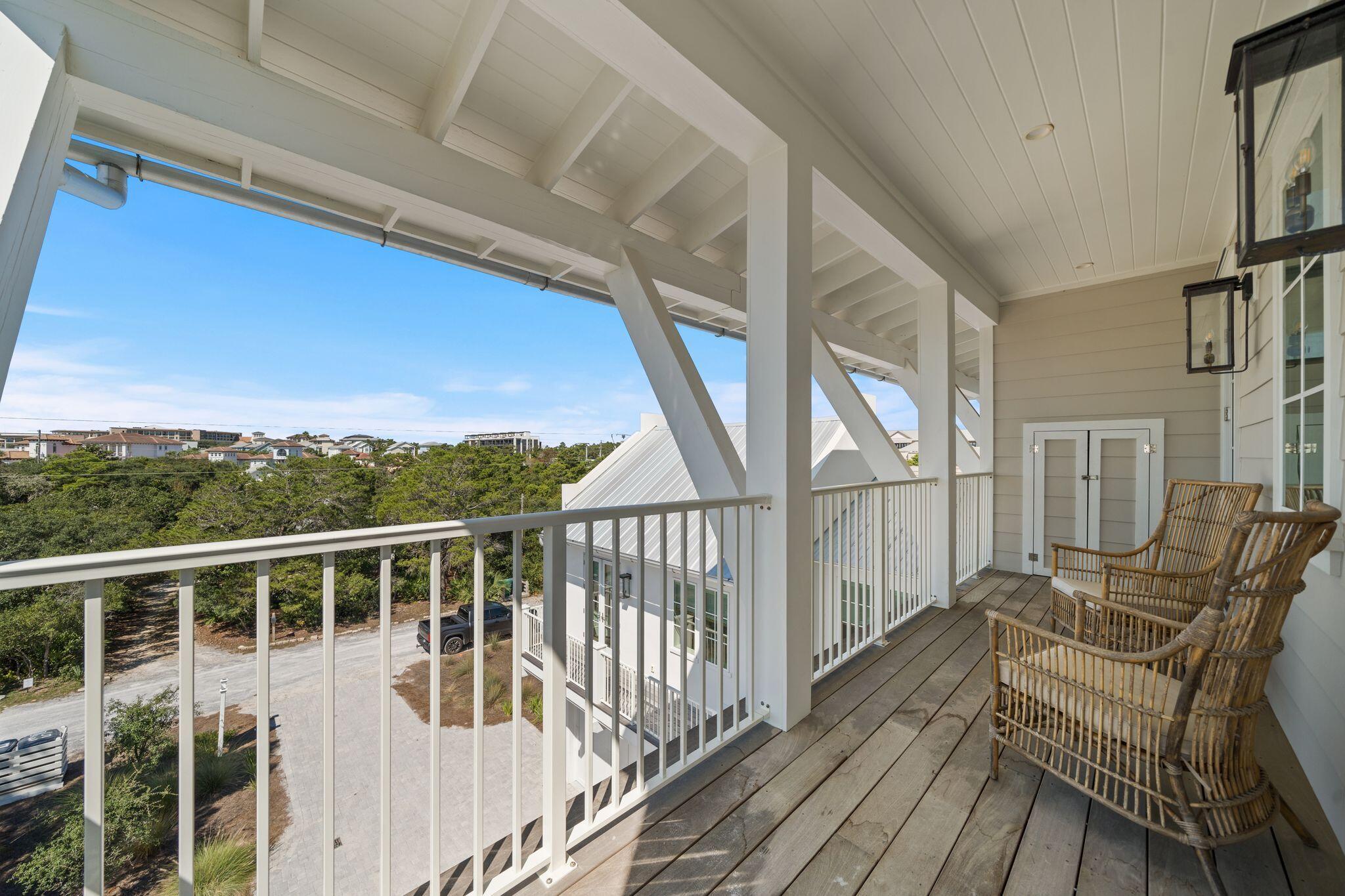 BLUE MOUNTAIN BEACH - Residential