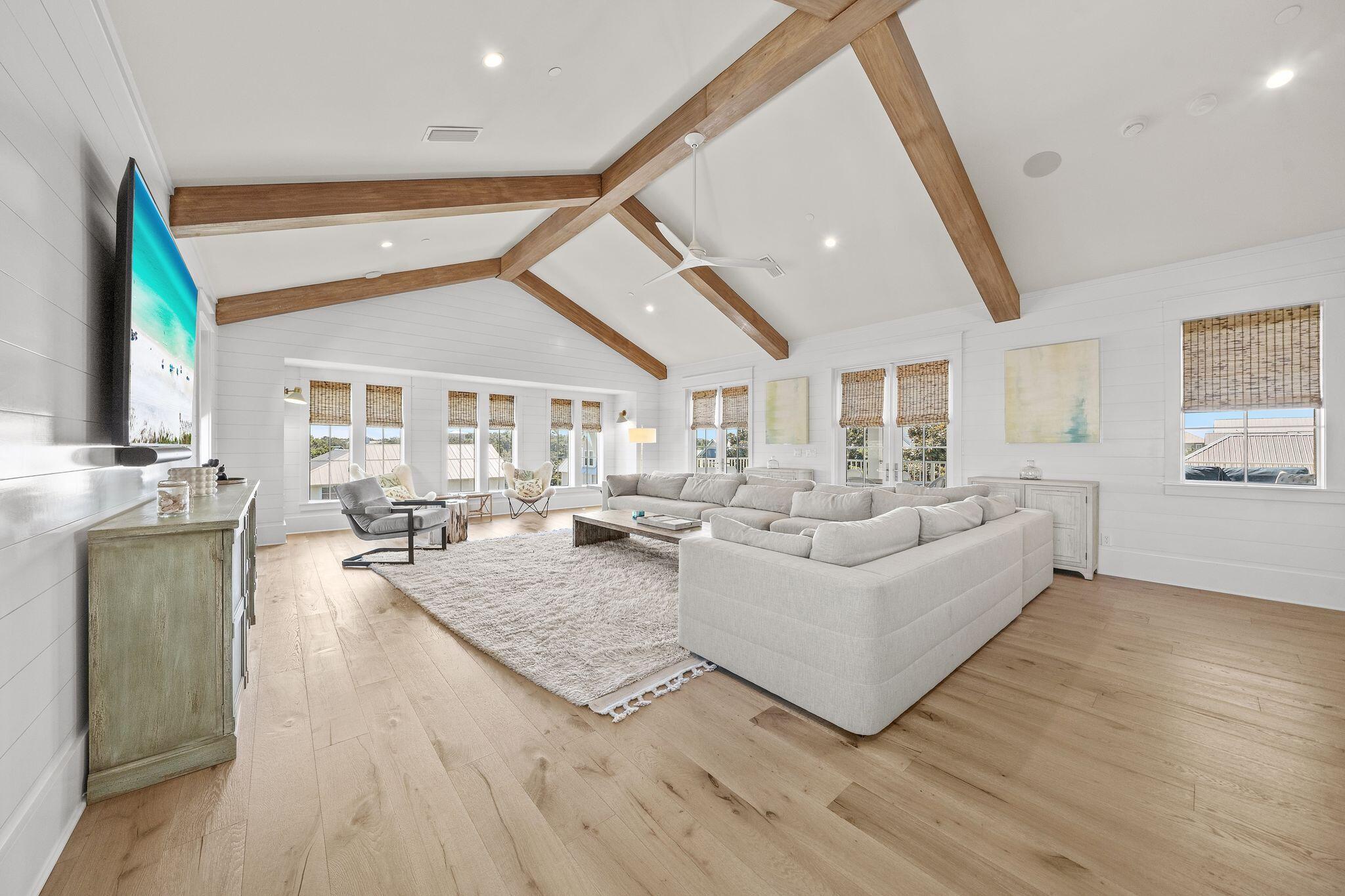 BLUE MOUNTAIN BEACH - Residential