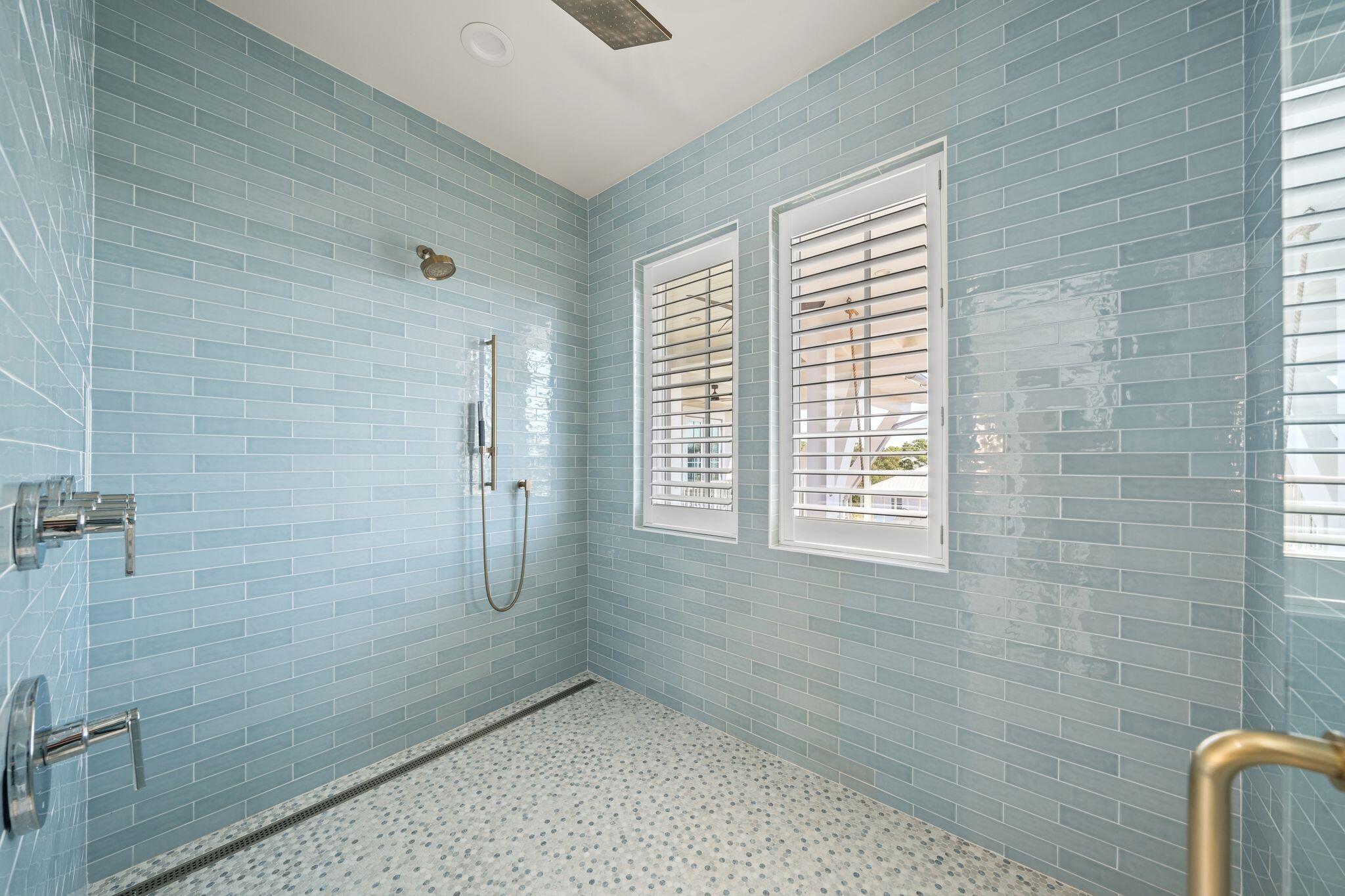 BLUE MOUNTAIN BEACH - Residential