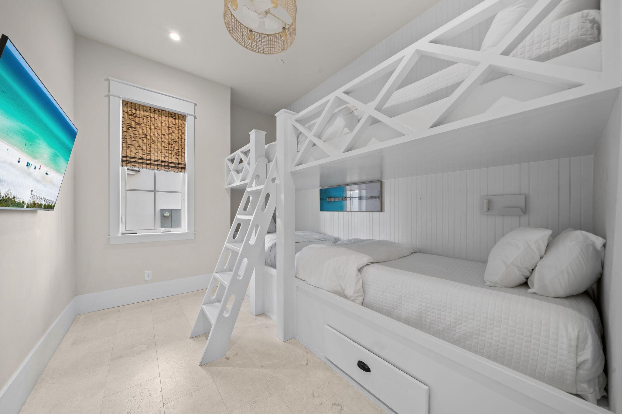 BLUE MOUNTAIN BEACH - Residential