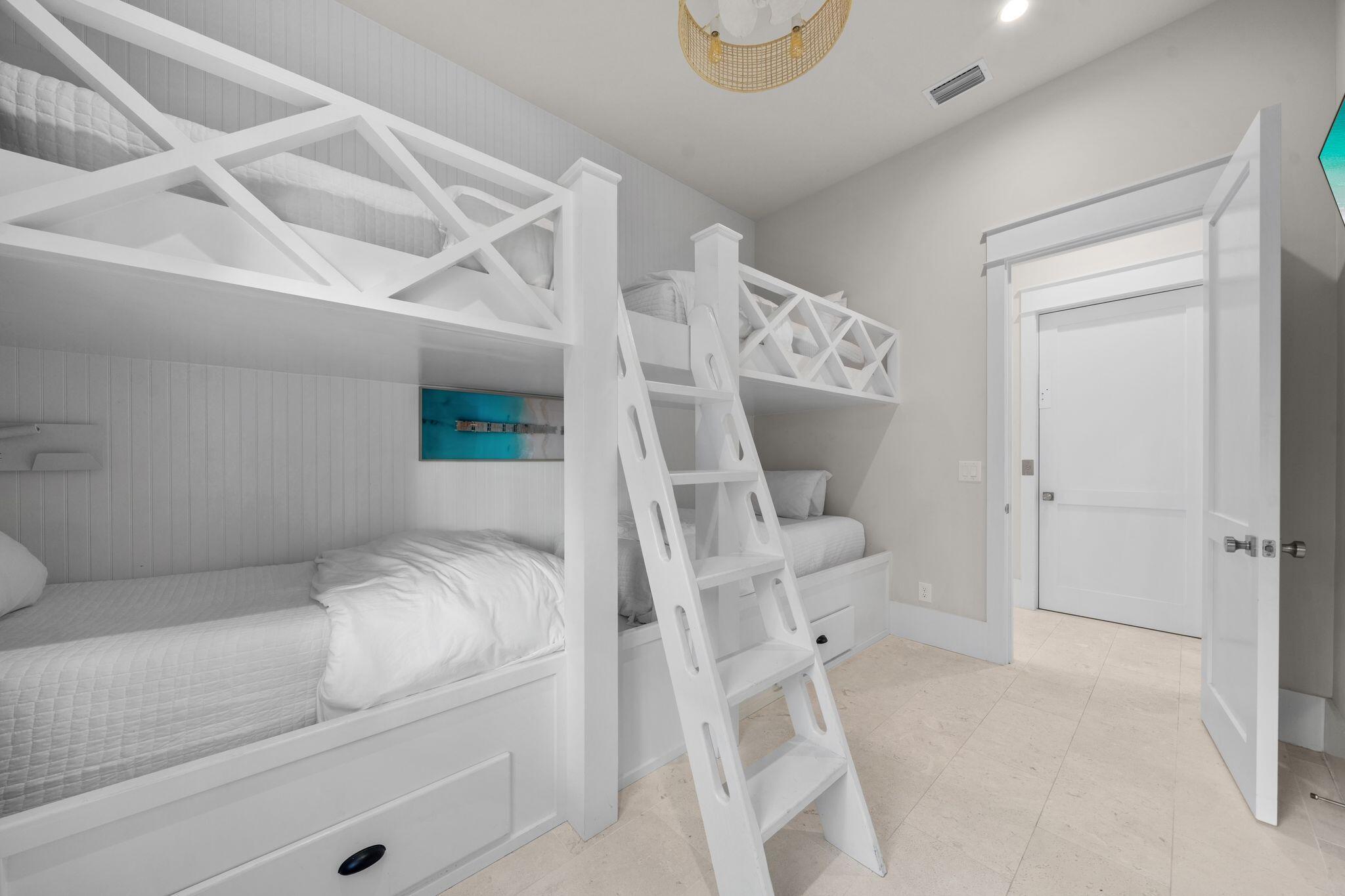 BLUE MOUNTAIN BEACH - Residential