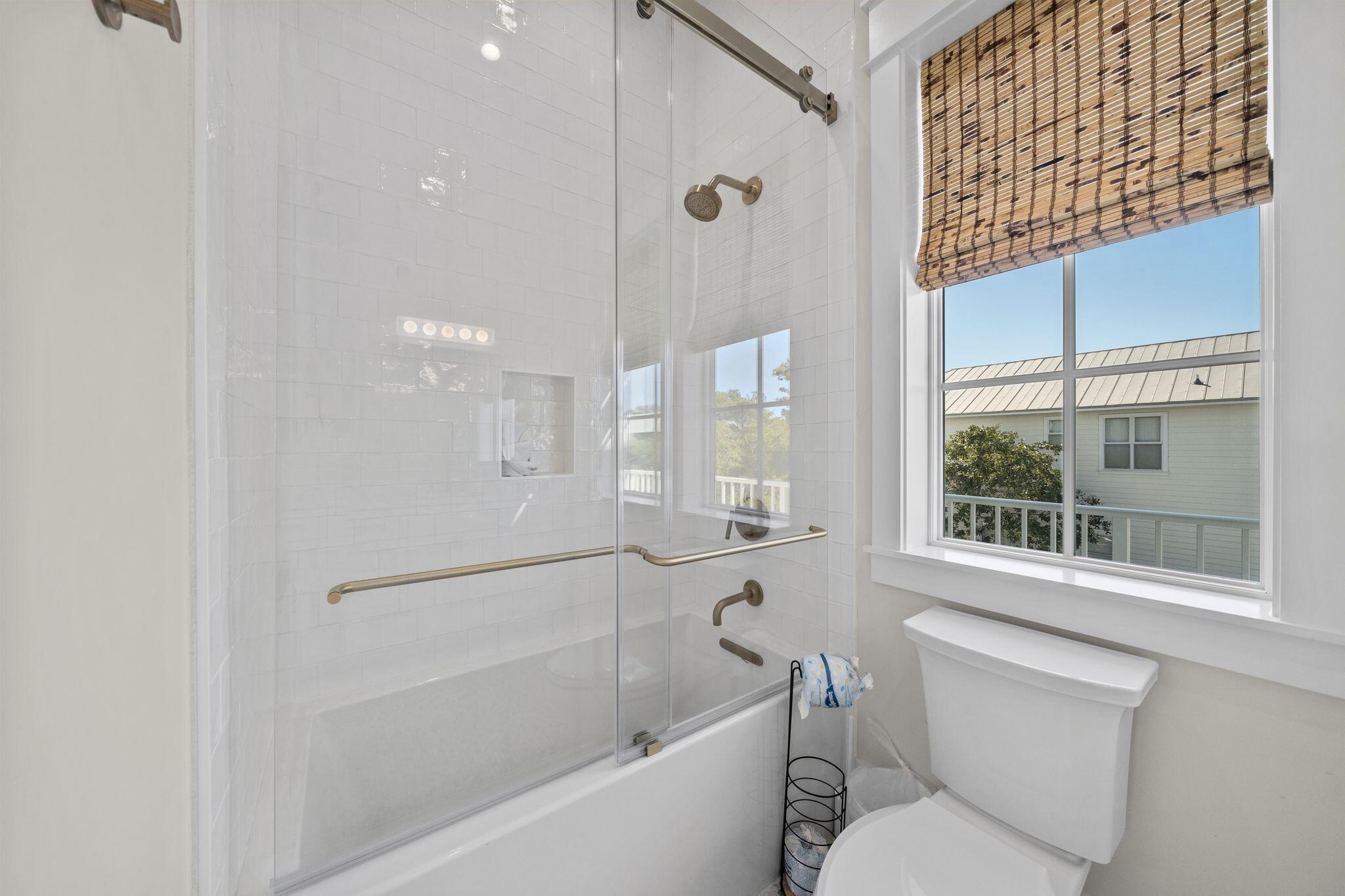 BLUE MOUNTAIN BEACH - Residential