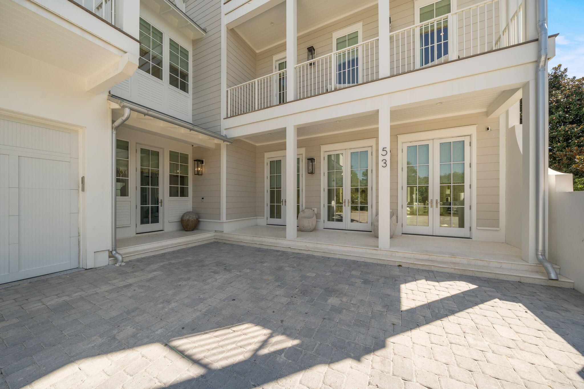 BLUE MOUNTAIN BEACH - Residential