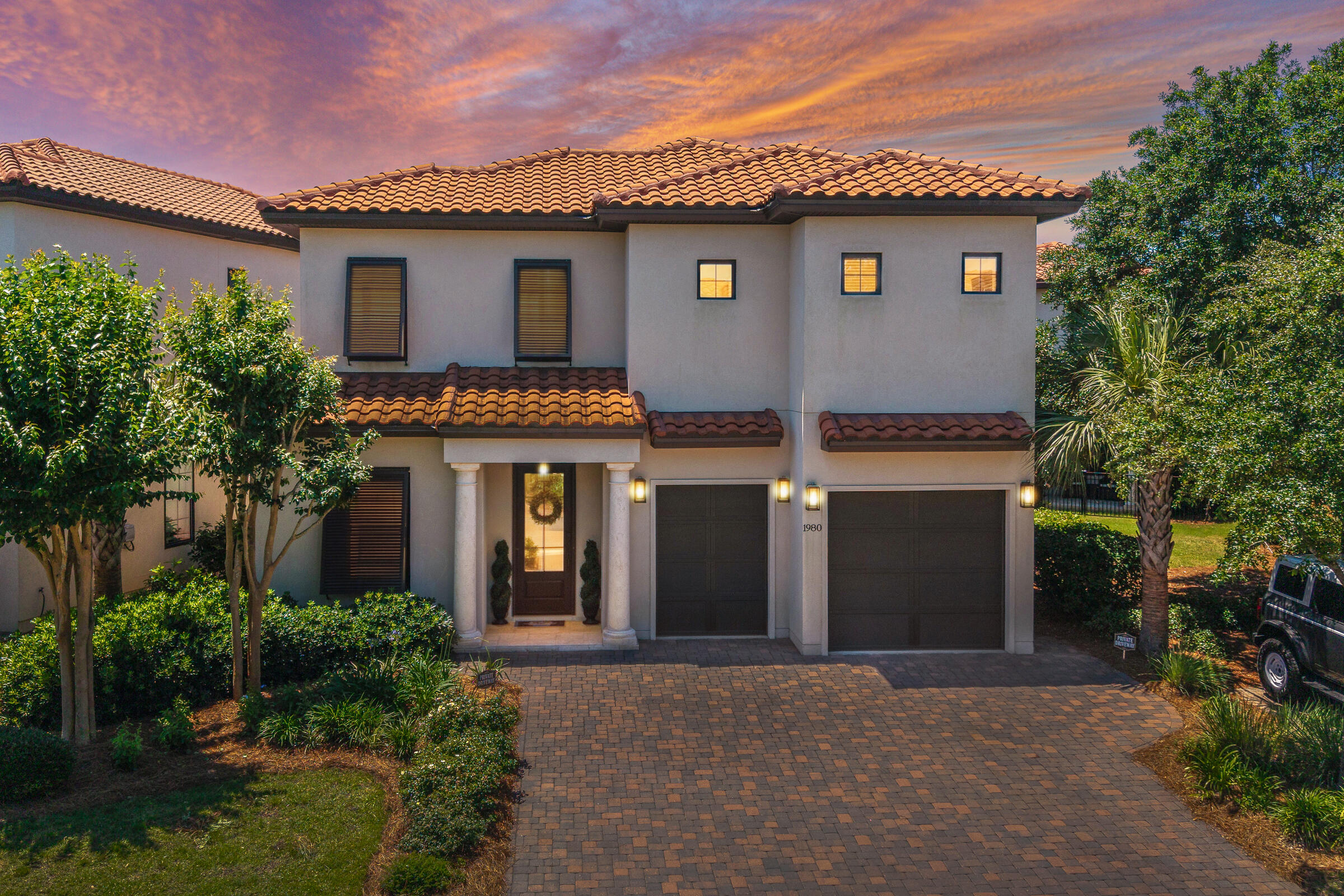 VILLA LAGO - Residential