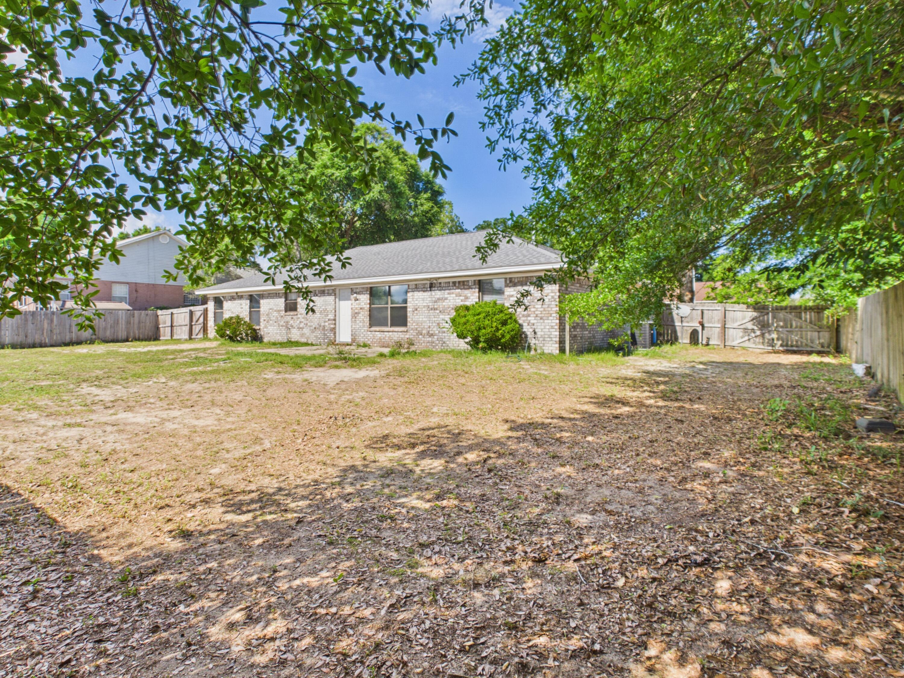 TWIN OAKS - Residential