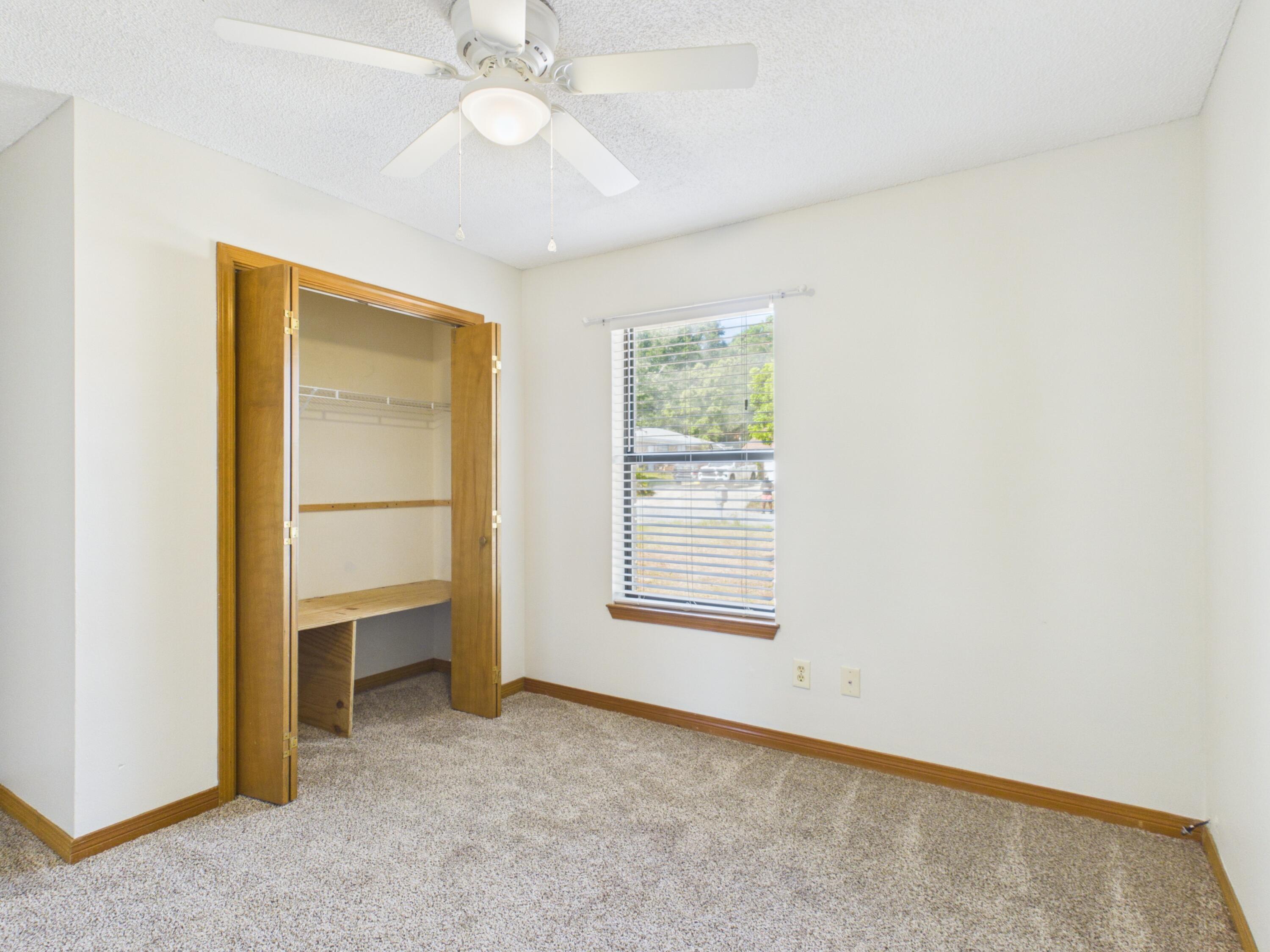 TWIN OAKS - Residential
