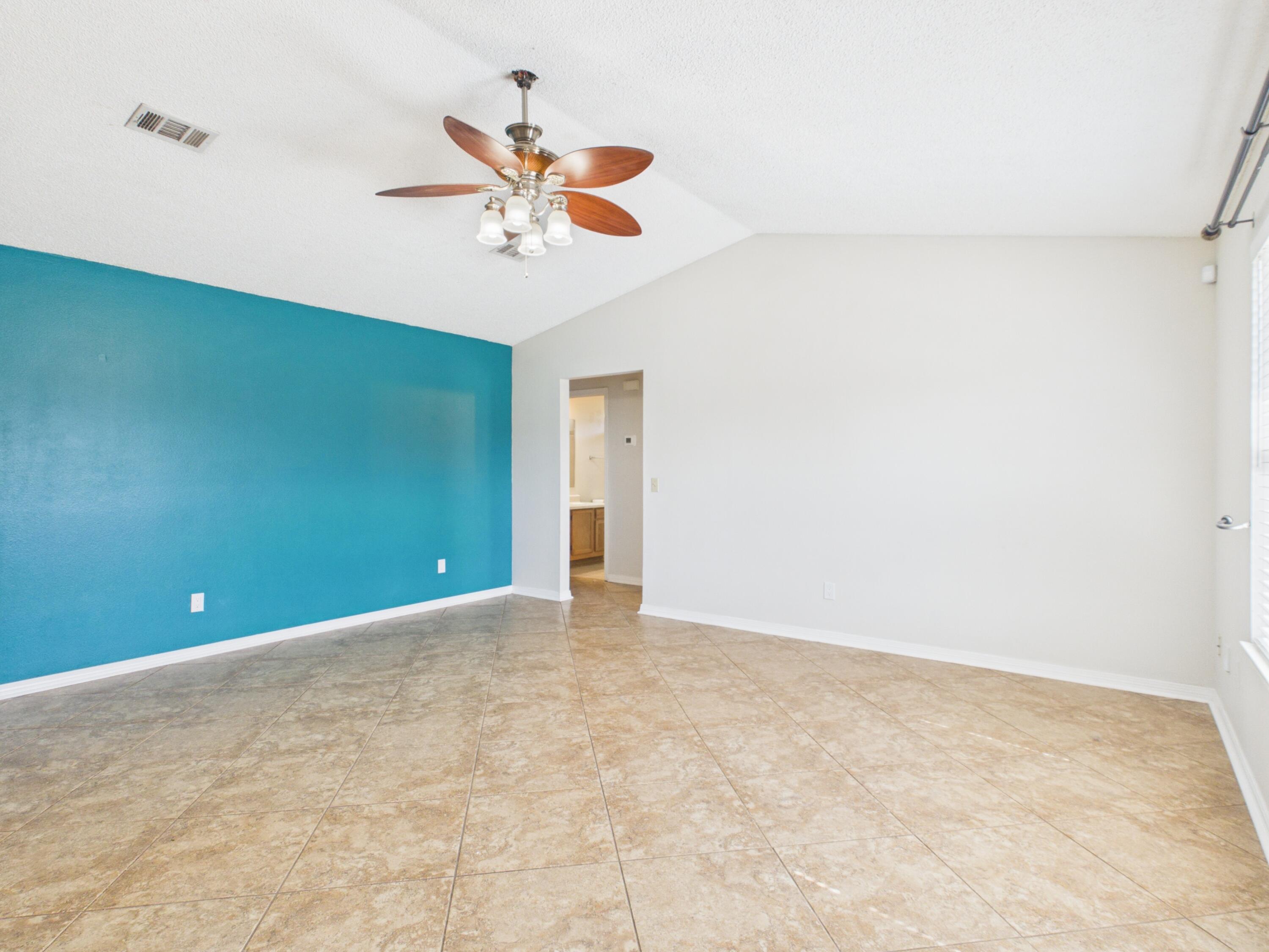 TWIN OAKS - Residential