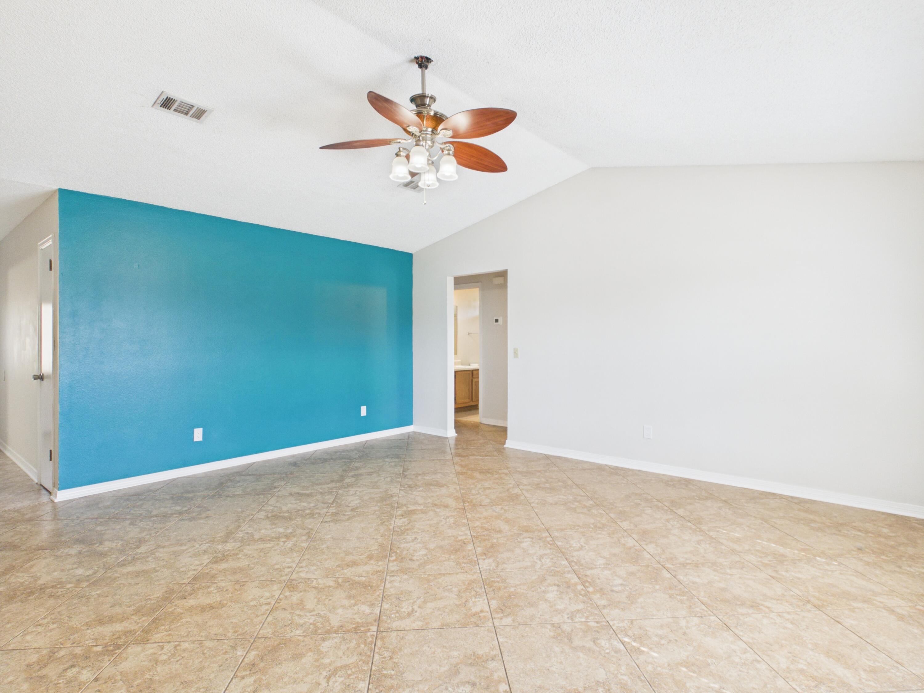 TWIN OAKS - Residential
