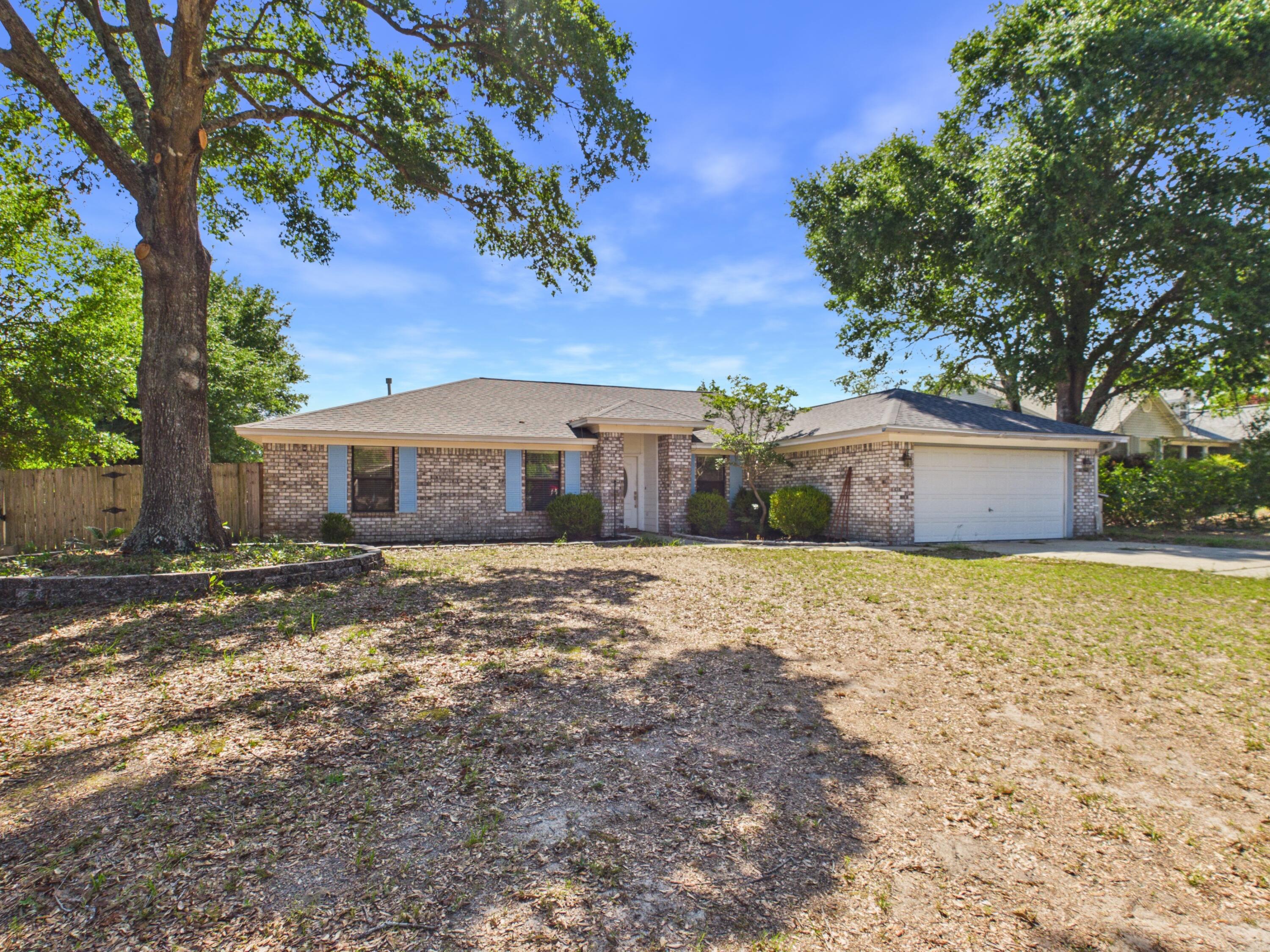 TWIN OAKS - Residential