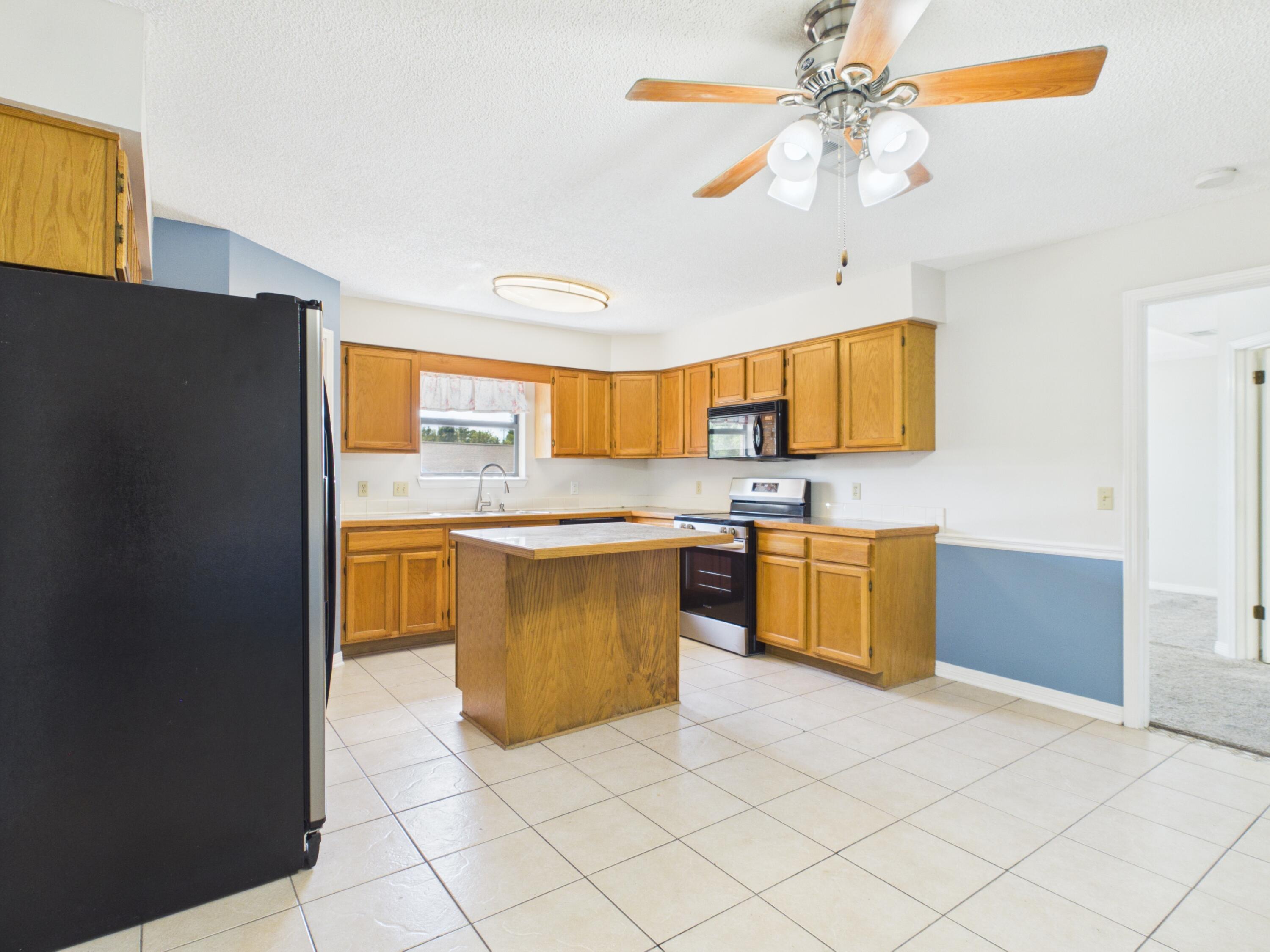 TWIN OAKS - Residential