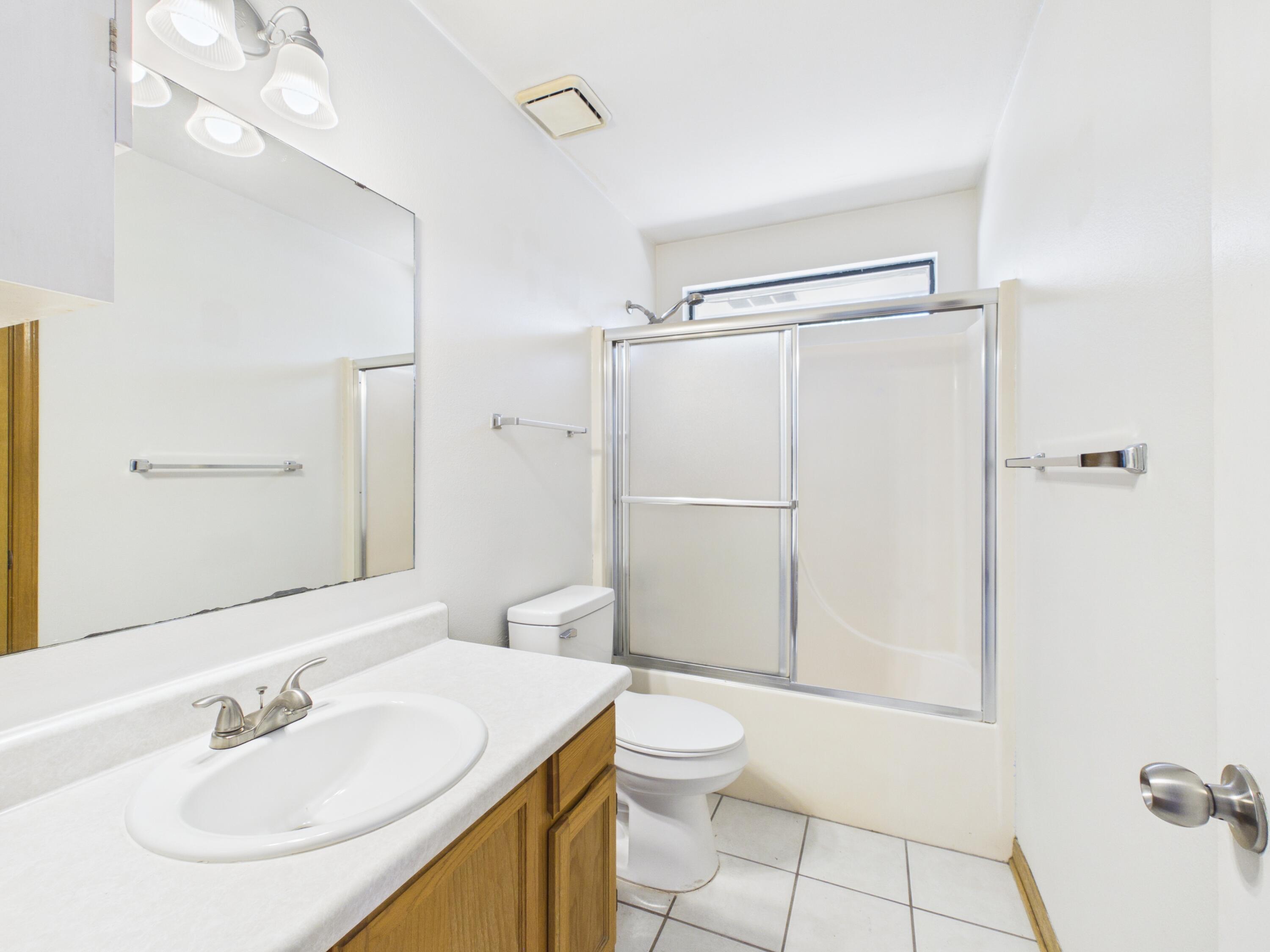 TWIN OAKS - Residential