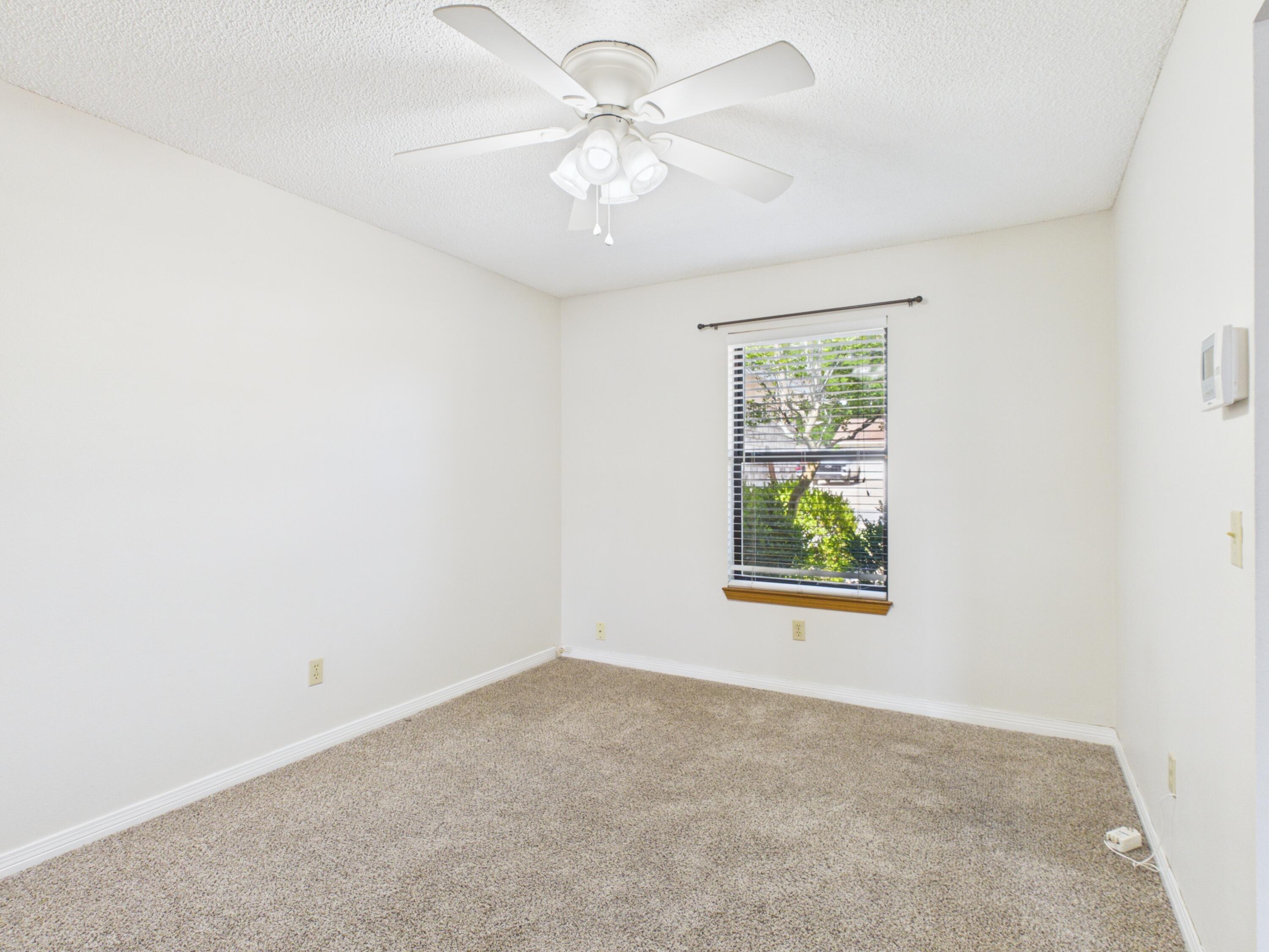 TWIN OAKS - Residential