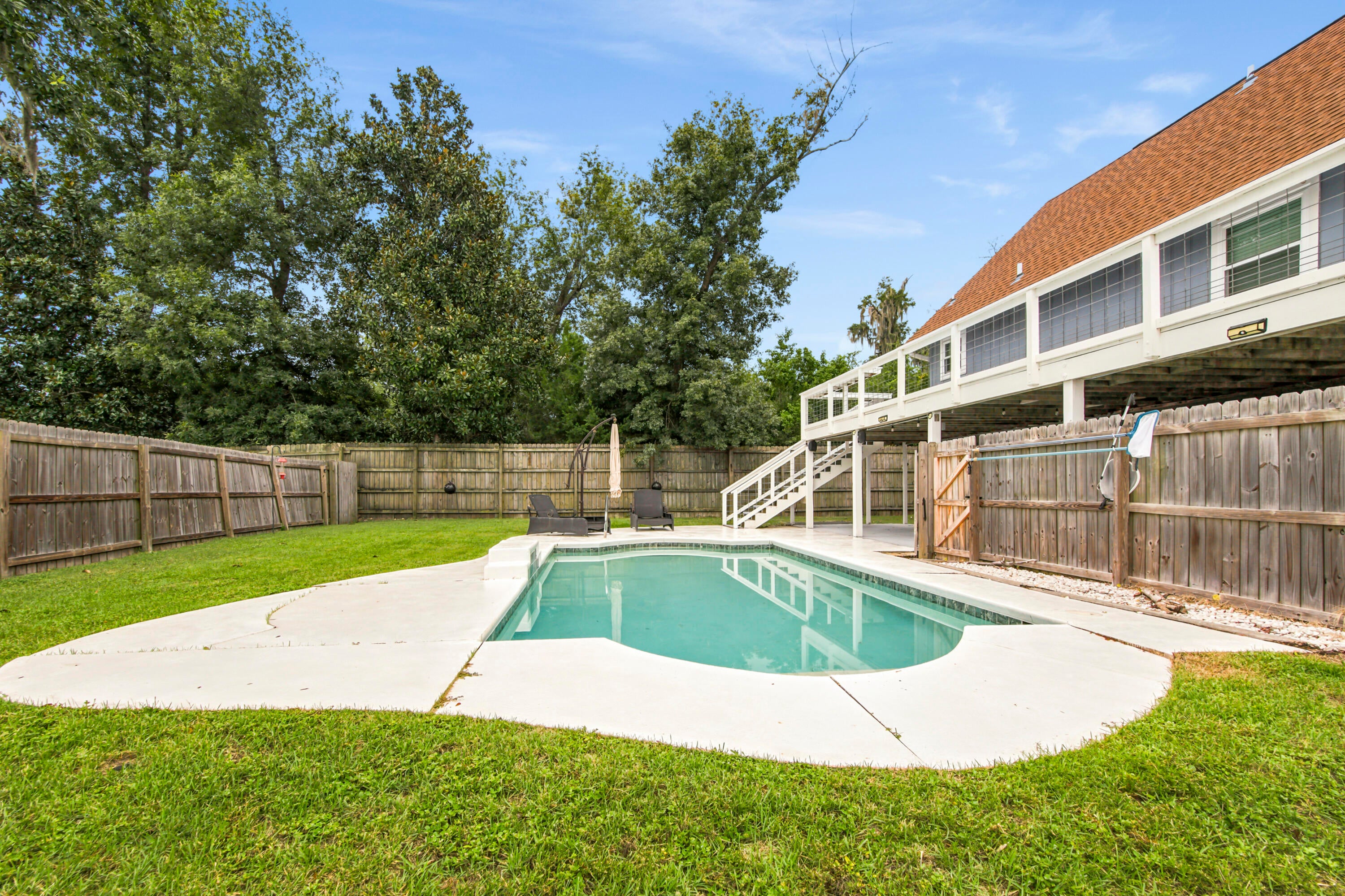 NO RECORDED SUBDIVISION - Residential