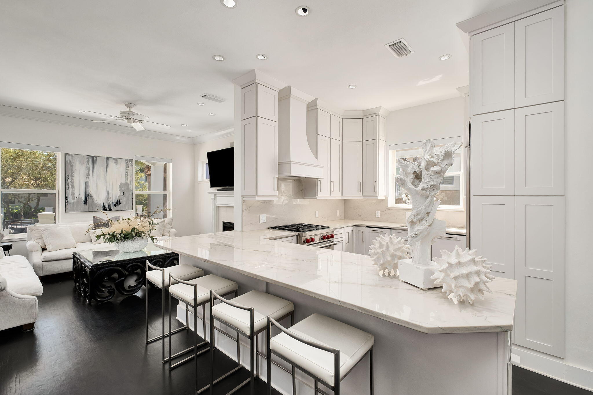 VILLAGE OF WHITE CLIFFS THE - Residential