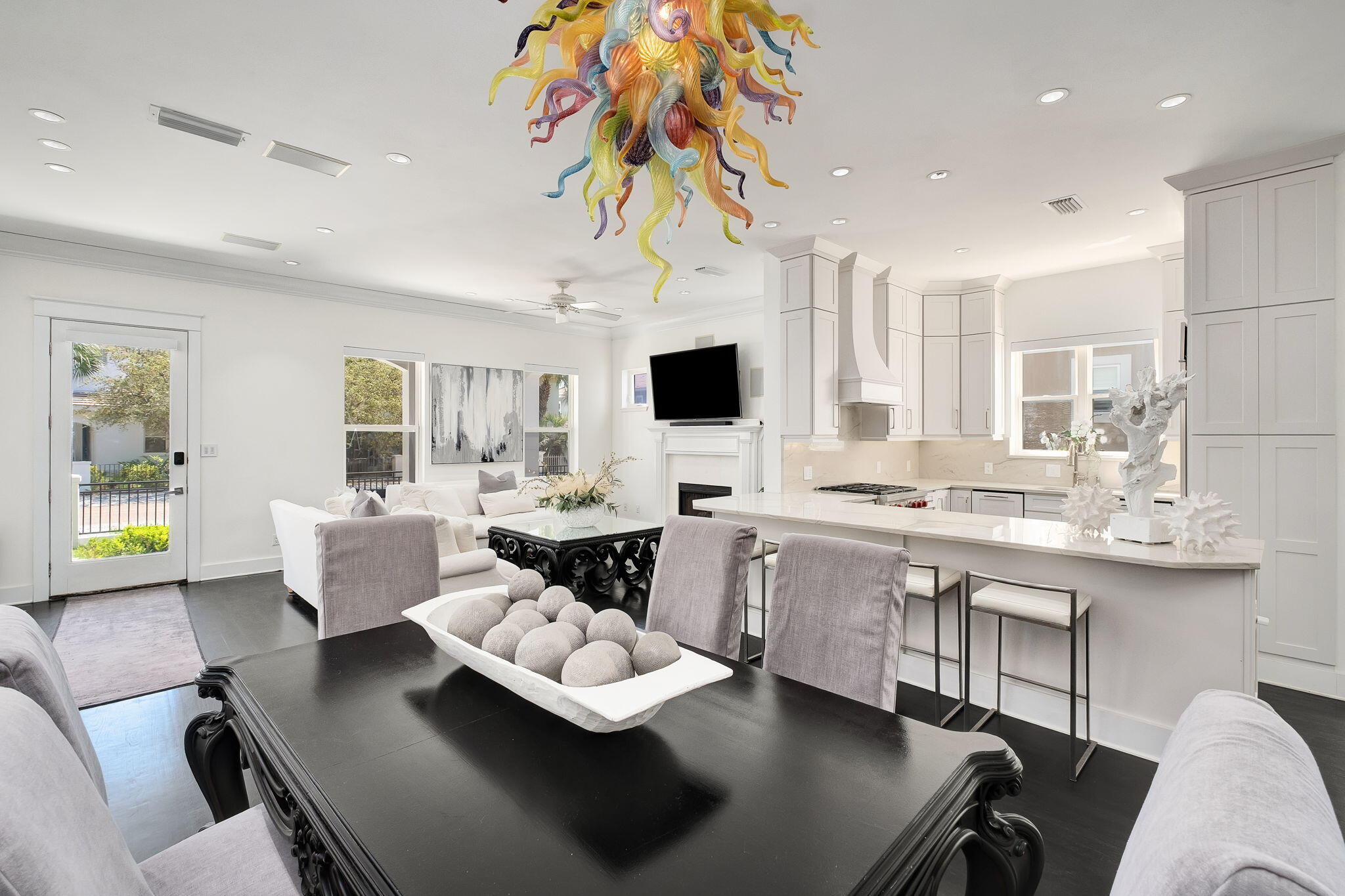 VILLAGE OF WHITE CLIFFS THE - Residential