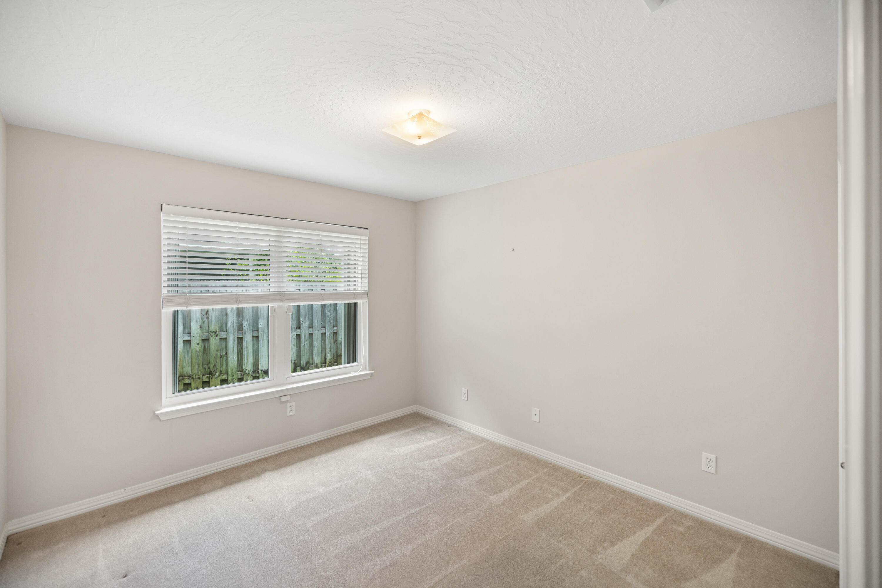 NORTH RIDGE CREEK S/D 1ST ADDN - Residential