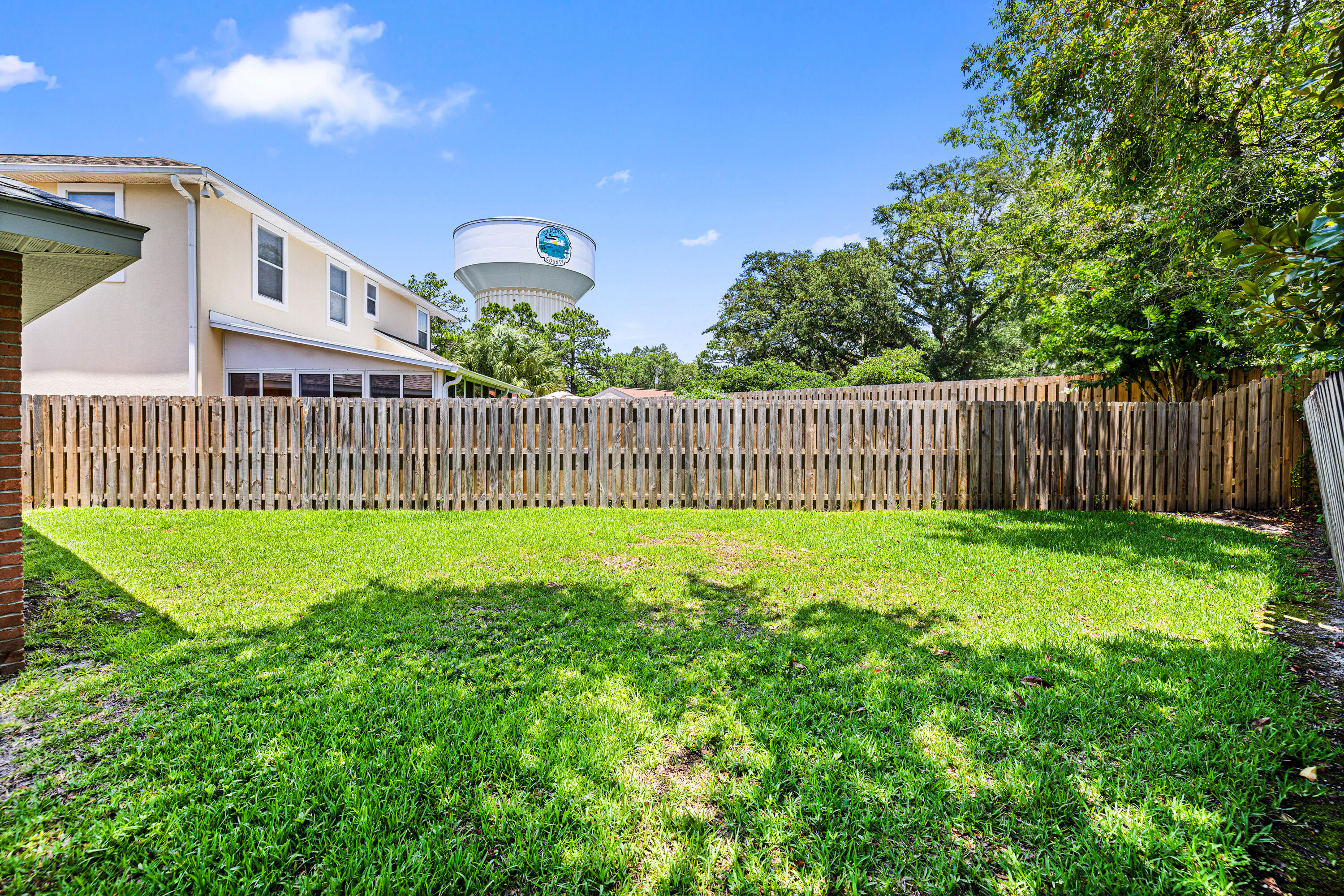NORTH RIDGE CREEK S/D 1ST ADDN - Residential