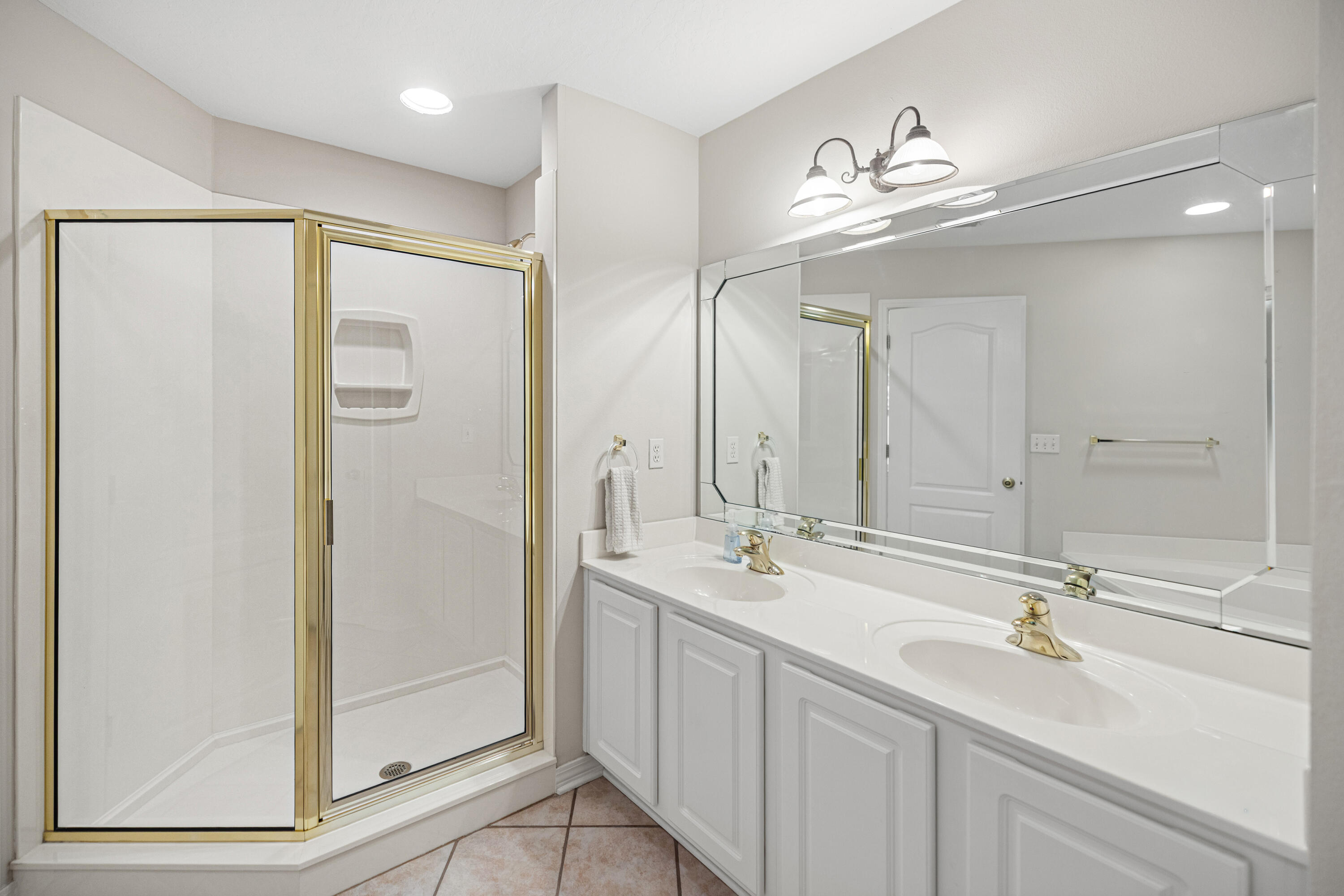 NORTH RIDGE CREEK S/D 1ST ADDN - Residential