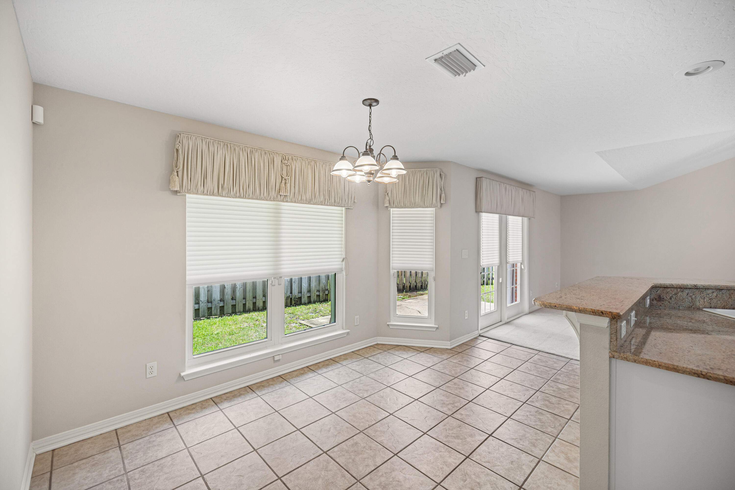 NORTH RIDGE CREEK S/D 1ST ADDN - Residential